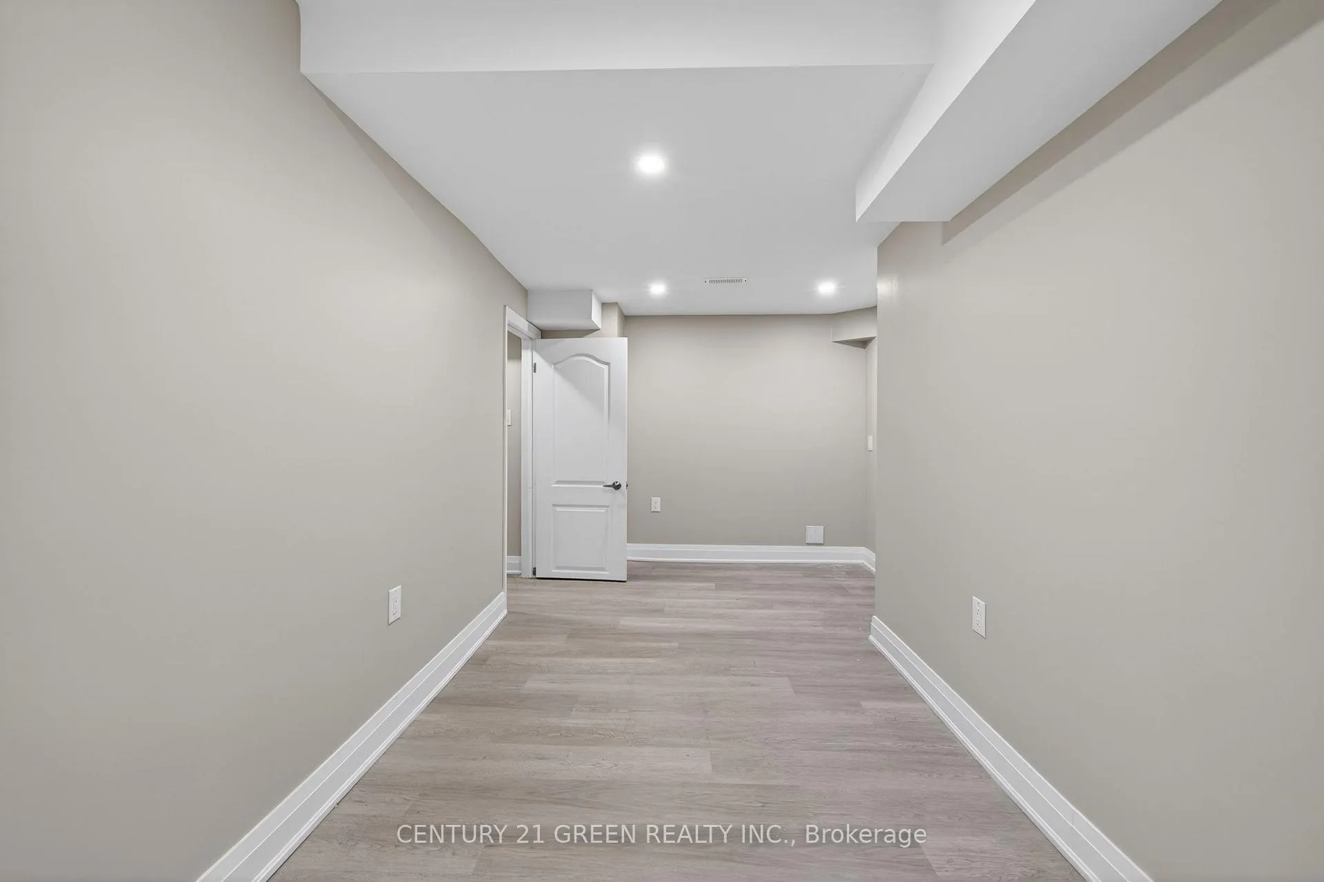 Photo 38 of 50 Bellcrest Road, Brampton, Credit Valley — HOMEH