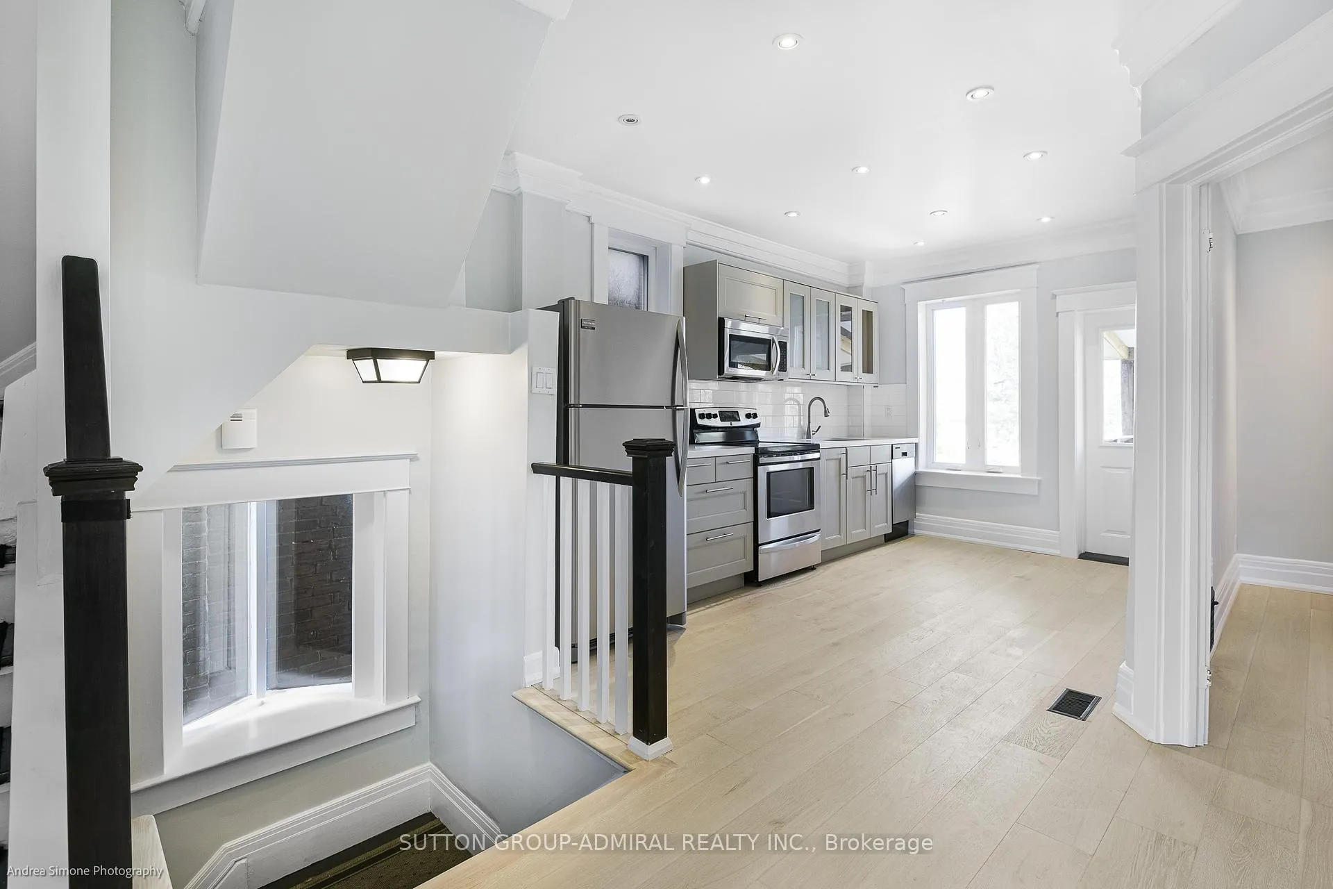 Photo 5 of Unit 2nd & 3rd Floor, 481 Brock Avenue, Toronto, Dufferin Grove — HOMEH