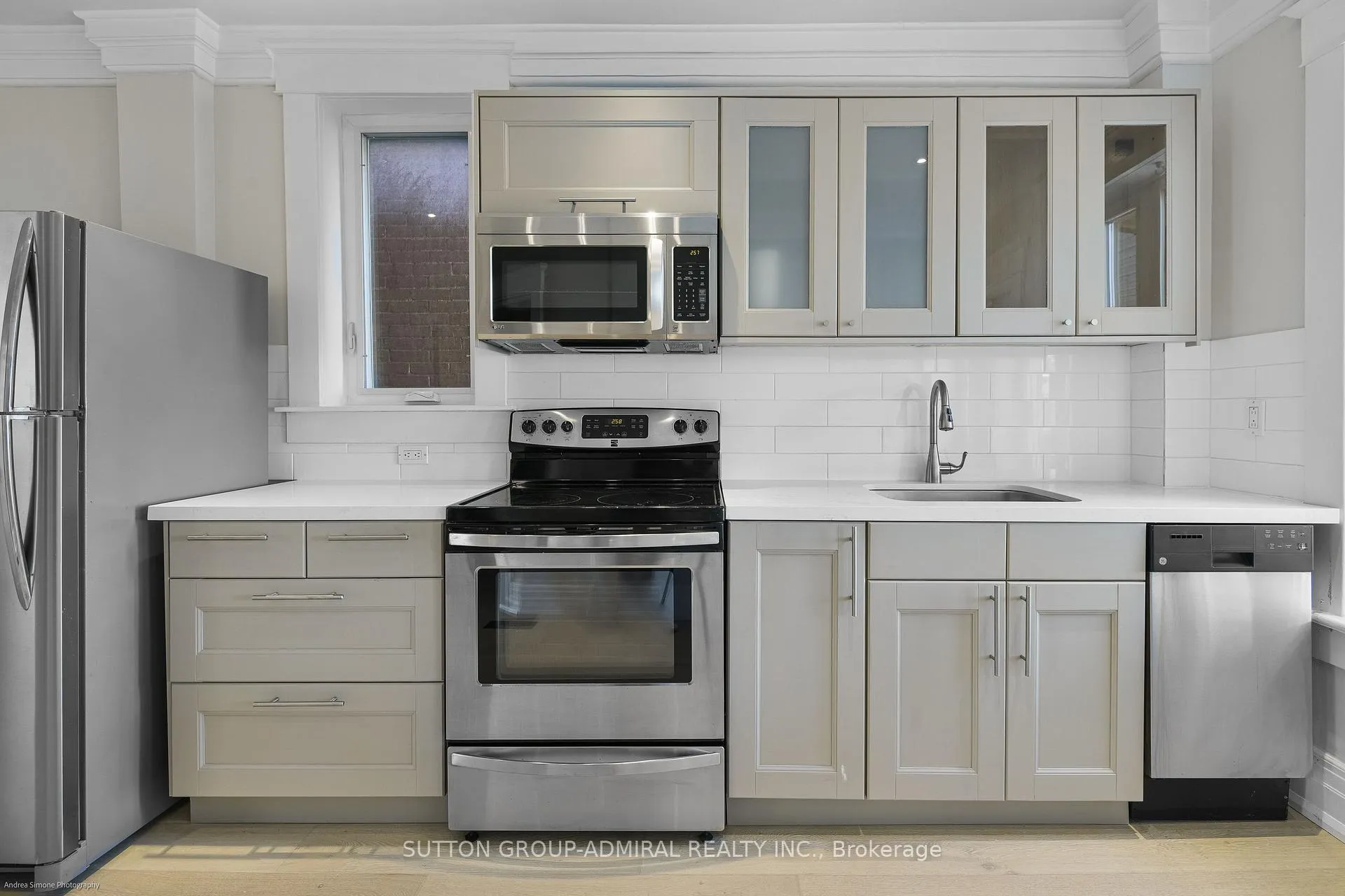 Photo 7 of Unit 2nd & 3rd Floor, 481 Brock Avenue, Toronto, Dufferin Grove — HOMEH