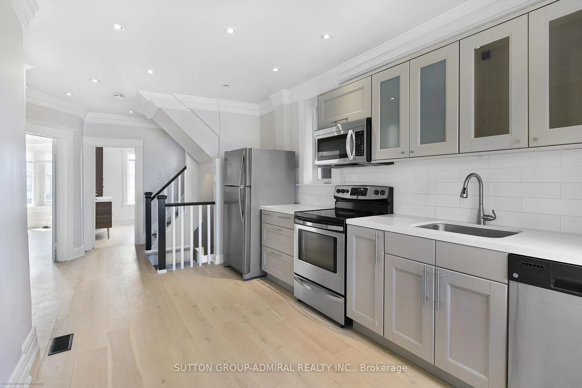 Photo 8 of Unit 2nd & 3rd Floor, 481 Brock Avenue, Toronto, Dufferin Grove — HOMEH