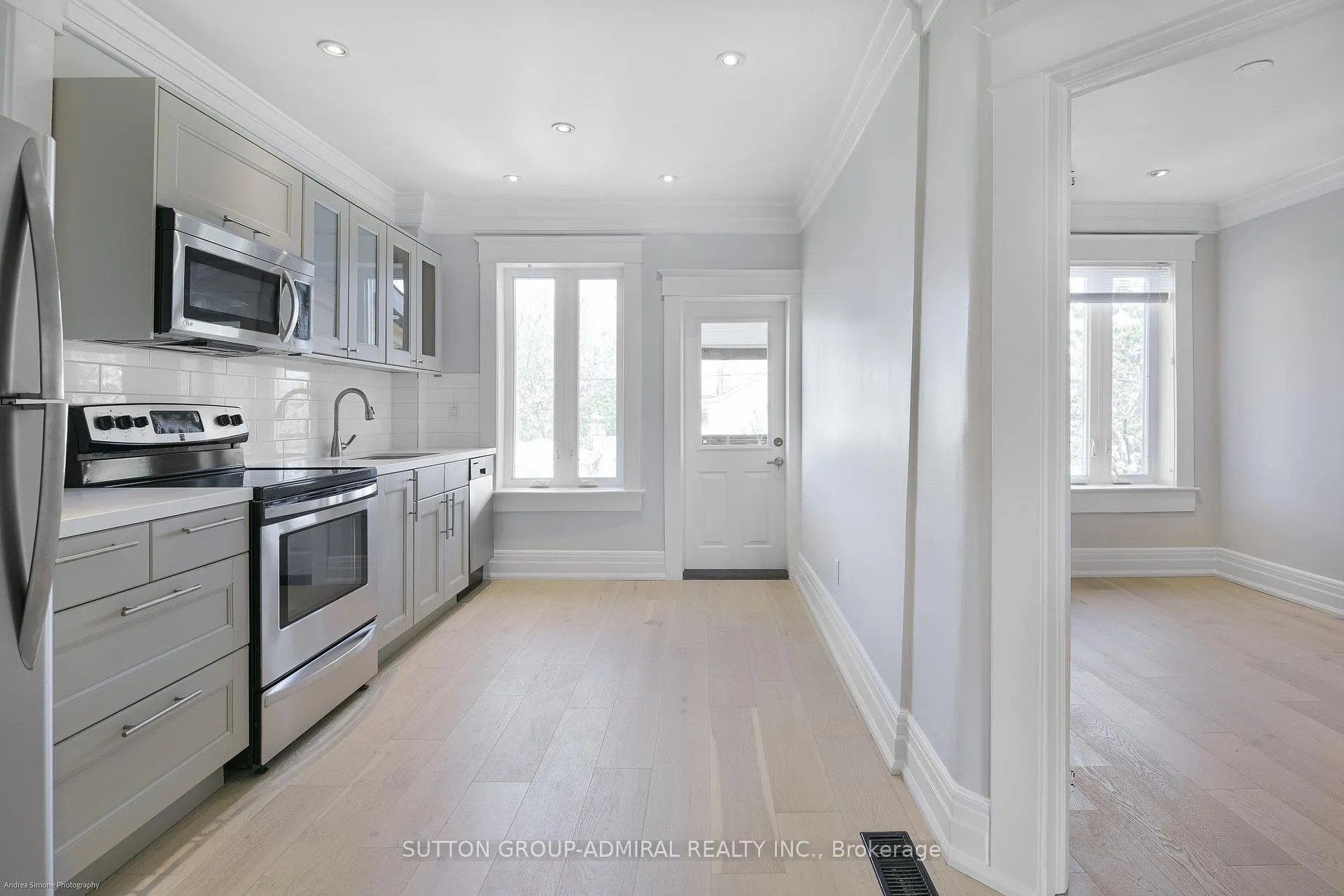 Photo 10 of Unit 2nd & 3rd Floor, 481 Brock Avenue, Toronto, Dufferin Grove — HOMEH