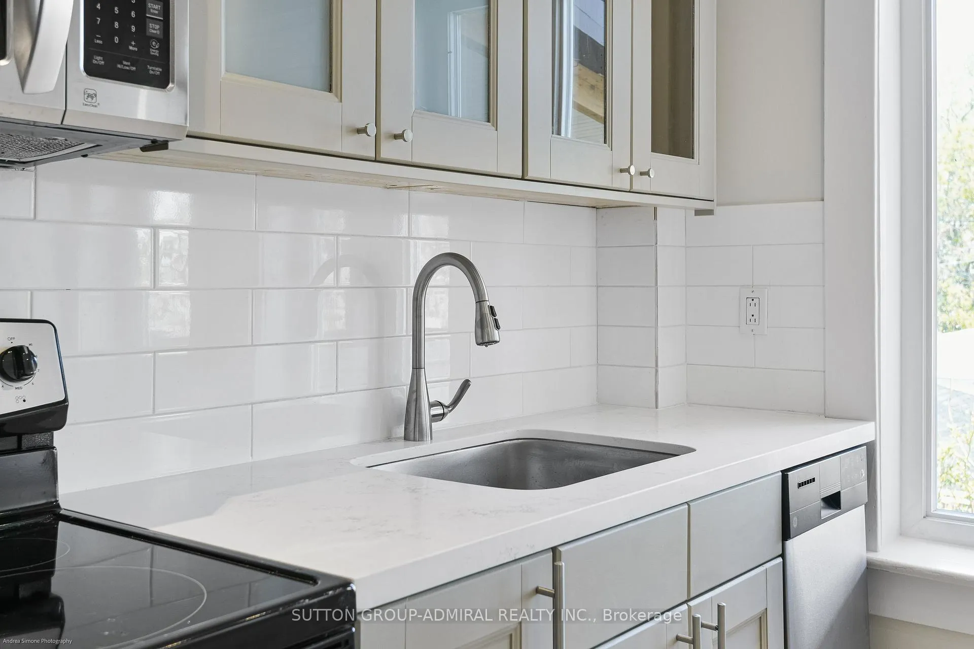 Photo 11 of Unit 2nd & 3rd Floor, 481 Brock Avenue, Toronto, Dufferin Grove — HOMEH