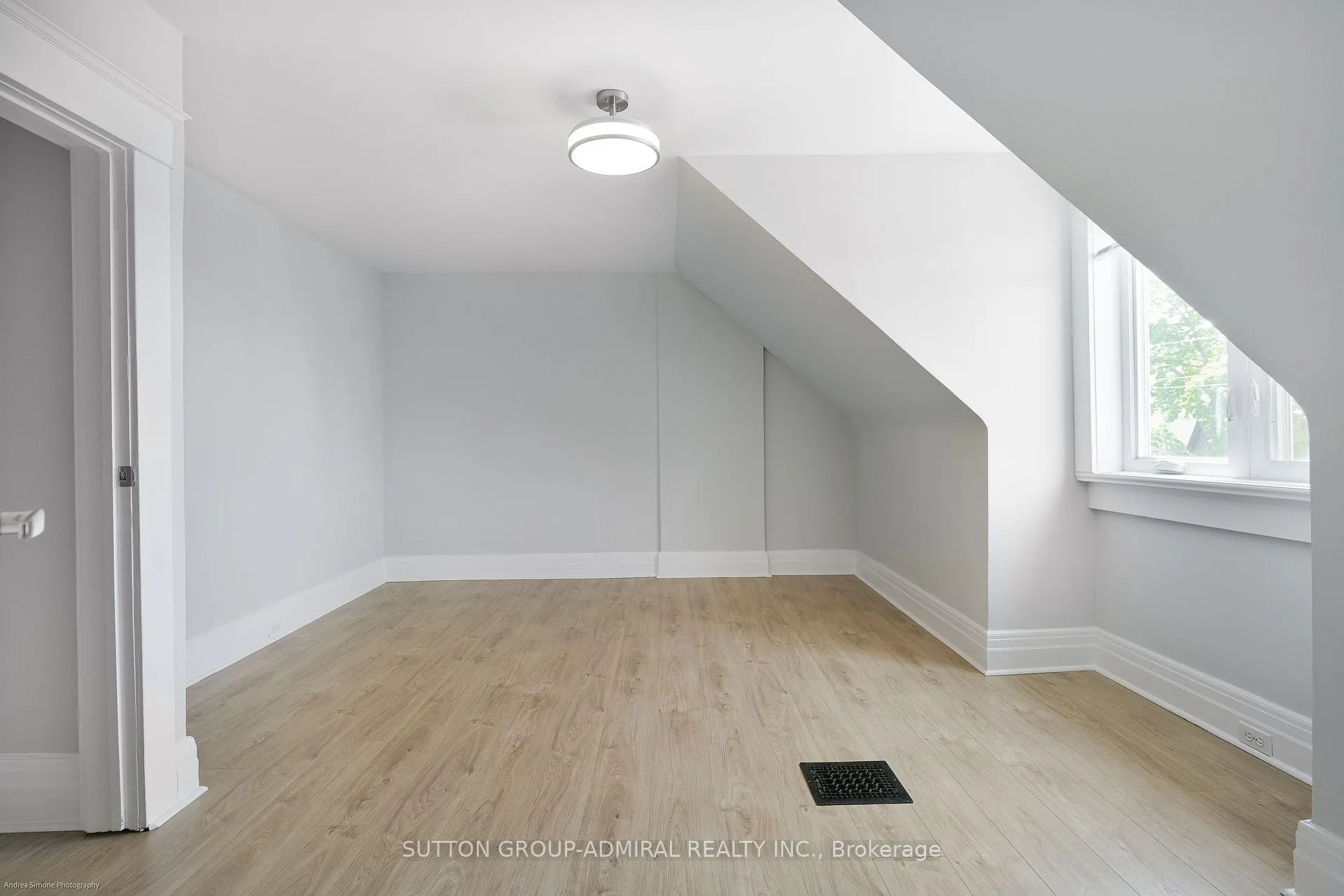 Photo 22 of Unit 2nd & 3rd Floor, 481 Brock Avenue, Toronto, Dufferin Grove — HOMEH