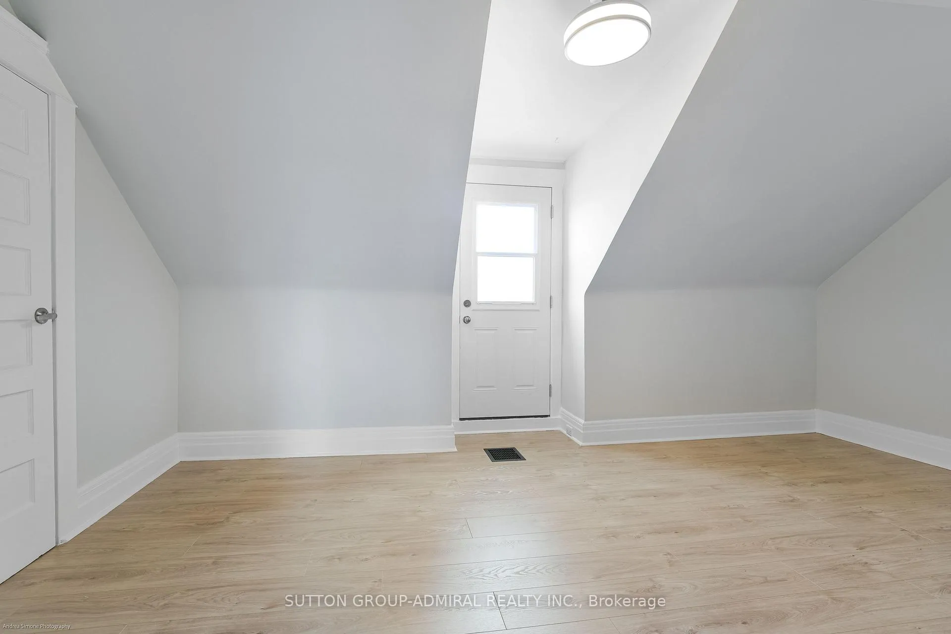 Photo 23 of Unit 2nd & 3rd Floor, 481 Brock Avenue, Toronto, Dufferin Grove — HOMEH