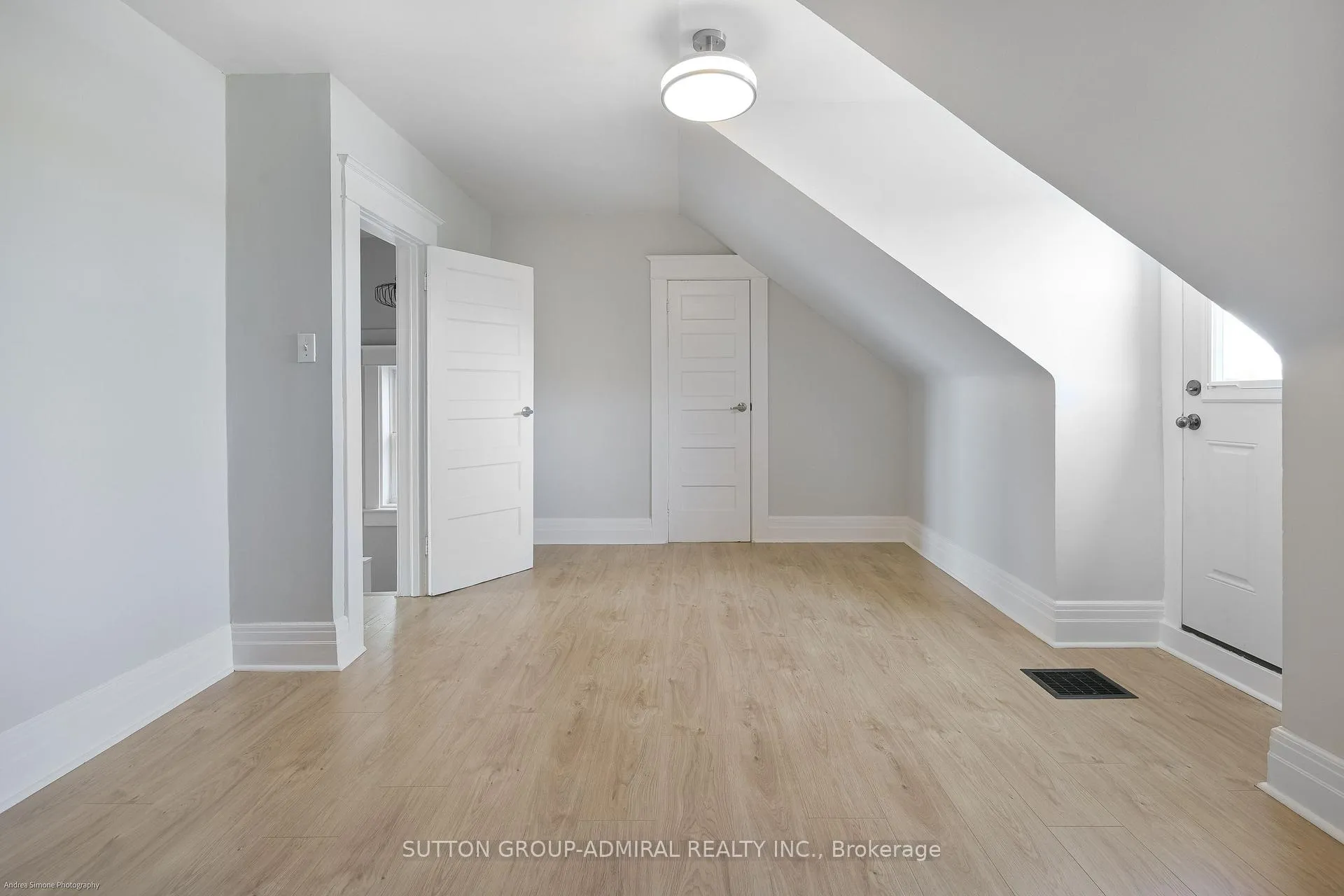 Photo 24 of Unit 2nd & 3rd Floor, 481 Brock Avenue, Toronto, Dufferin Grove — HOMEH