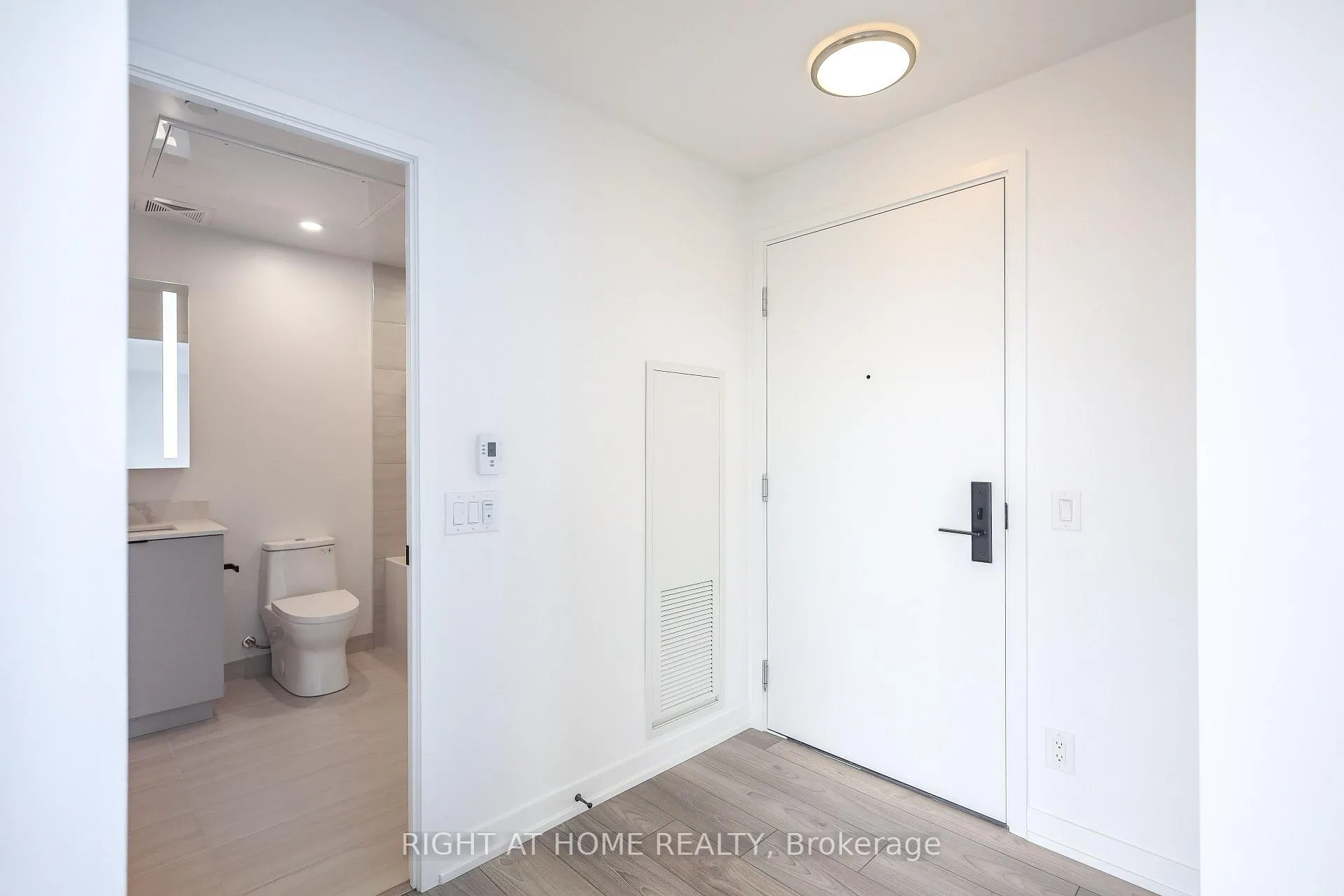 Photo 6 of Unit 1608, 285 Dufferin Street, Toronto, South Parkdale — HOMEH