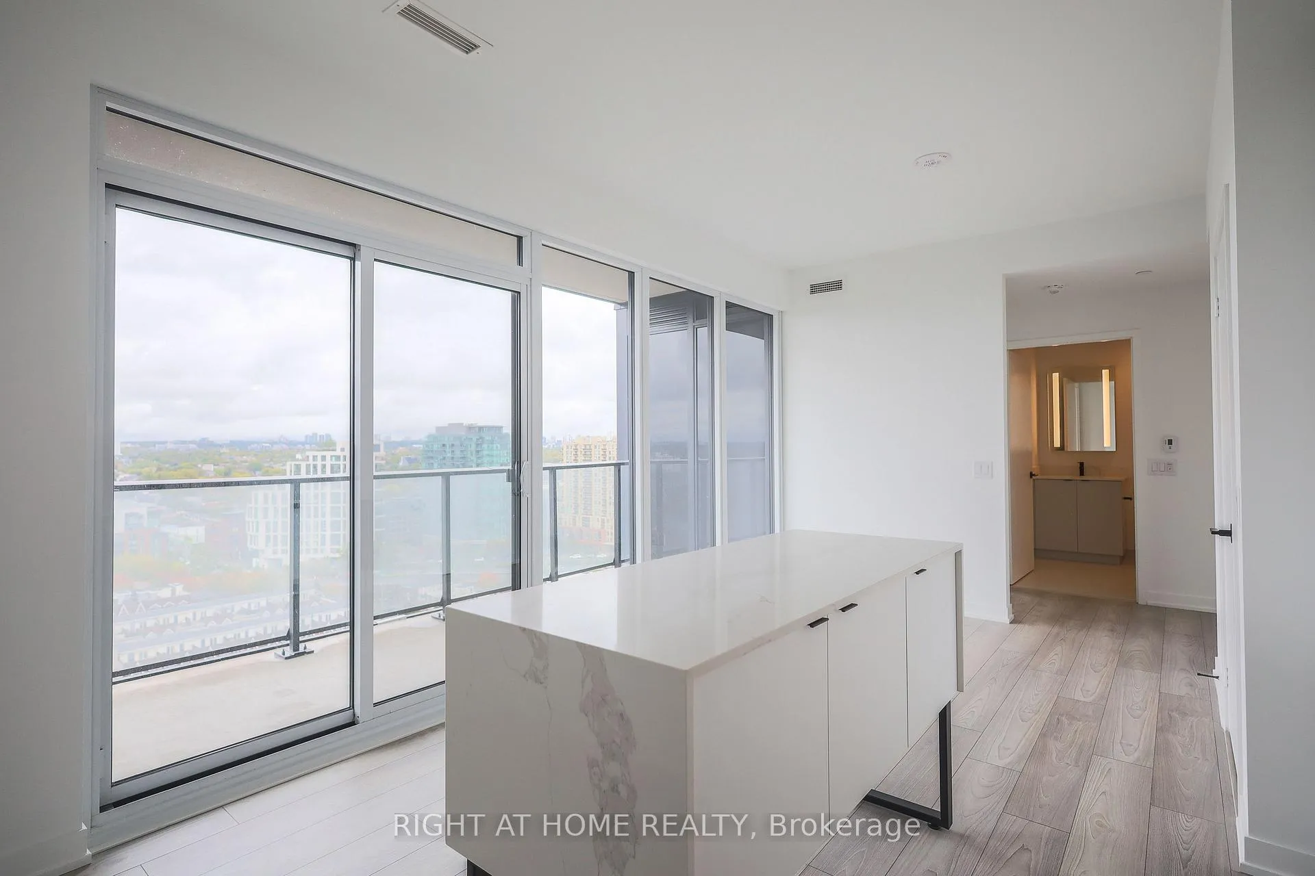 Photo 12 of Unit 1608, 285 Dufferin Street, Toronto, South Parkdale — HOMEH