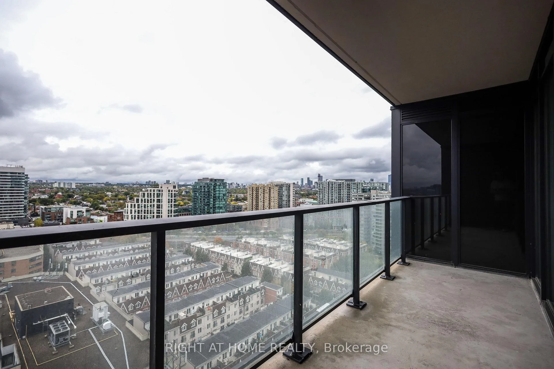 Photo 16 of Unit 1608, 285 Dufferin Street, Toronto, South Parkdale — HOMEH