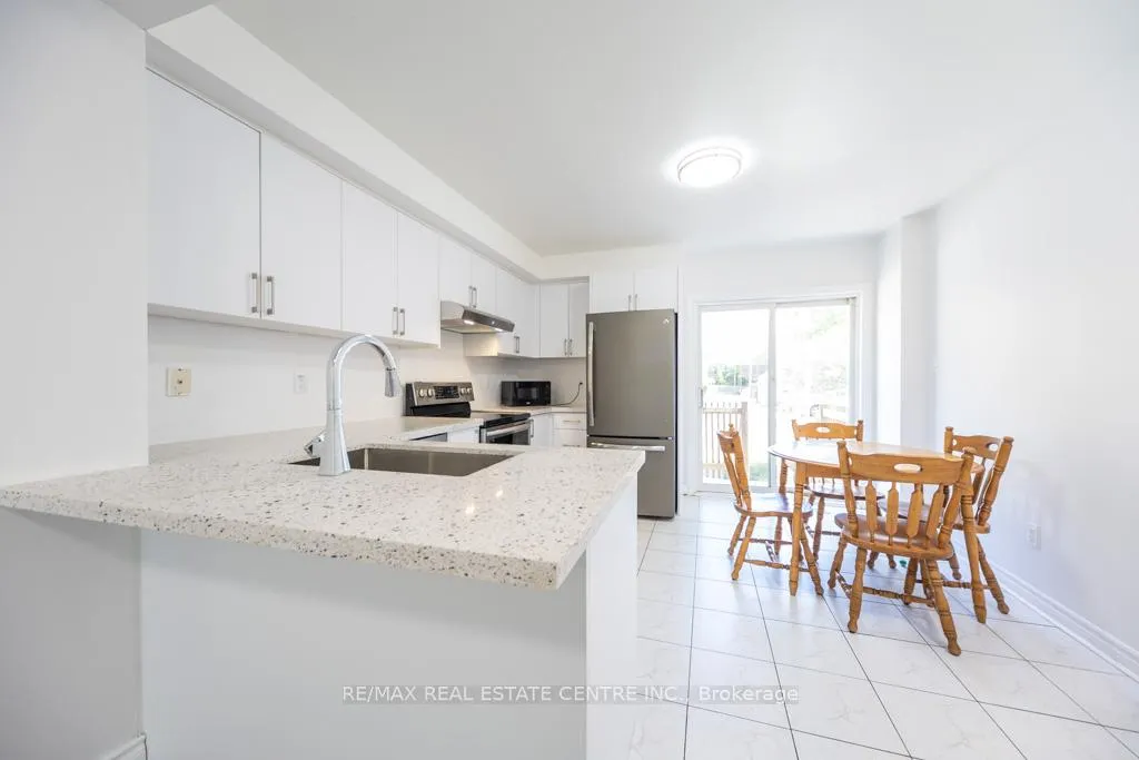 Photo 9 of 123 Enderby Road, Toronto, East End-Danforth — HOMEH