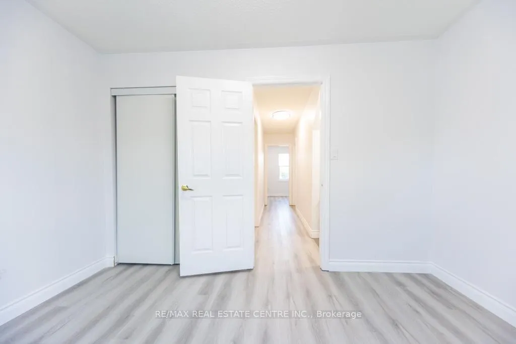 Photo 15 of 123 Enderby Road, Toronto, East End-Danforth — HOMEH