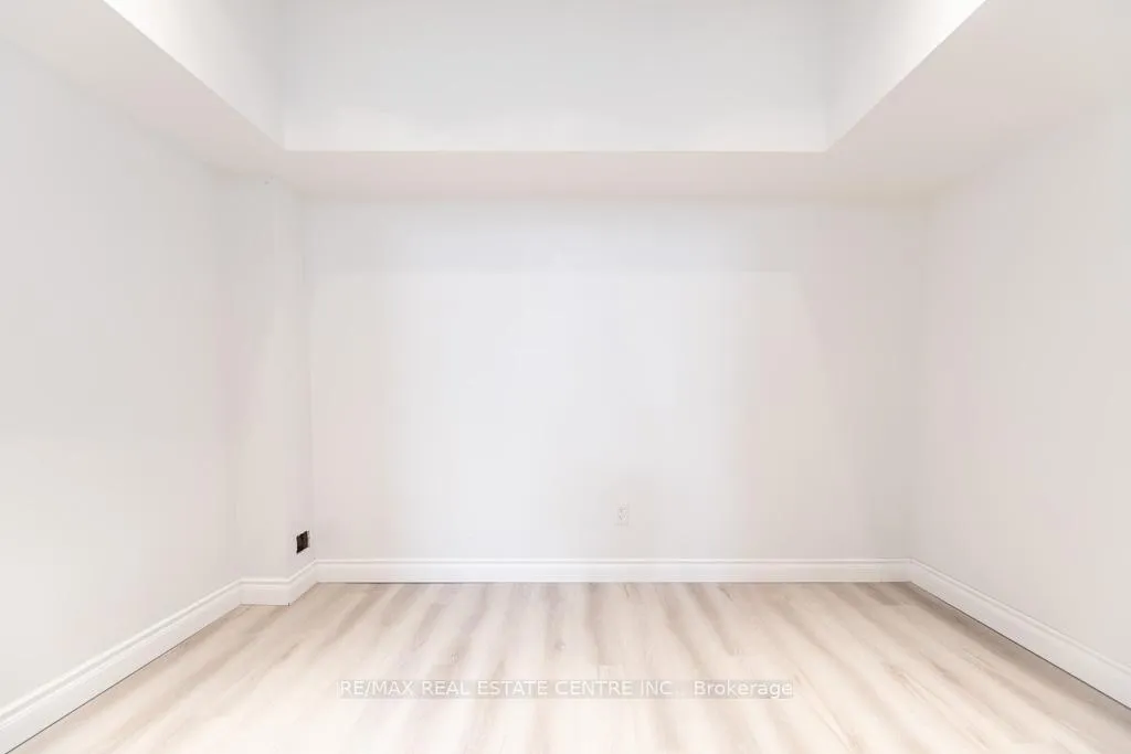 Photo 37 of 123 Enderby Road, Toronto, East End-Danforth — HOMEH