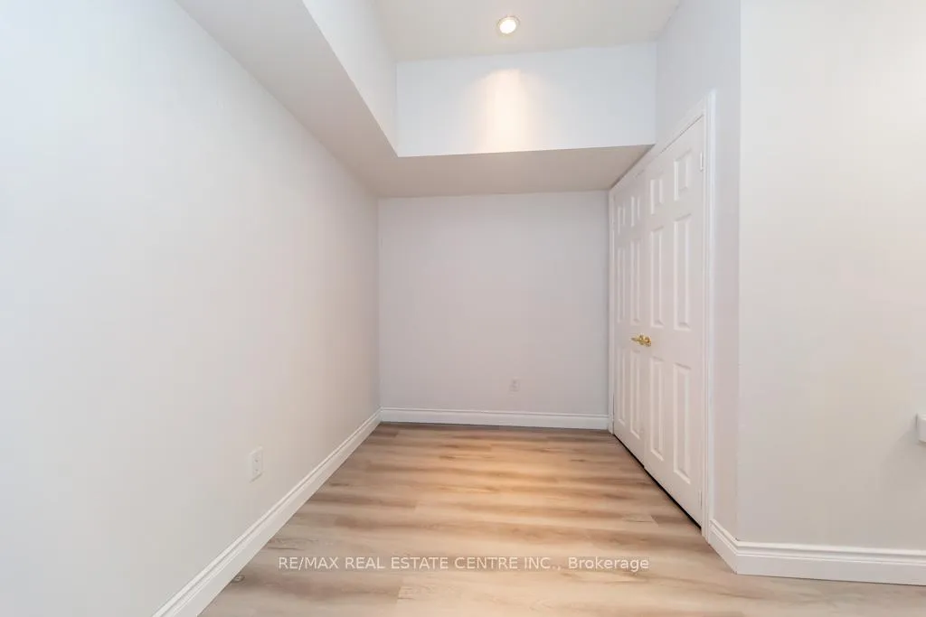 Photo 40 of 123 Enderby Road, Toronto, East End-Danforth — HOMEH