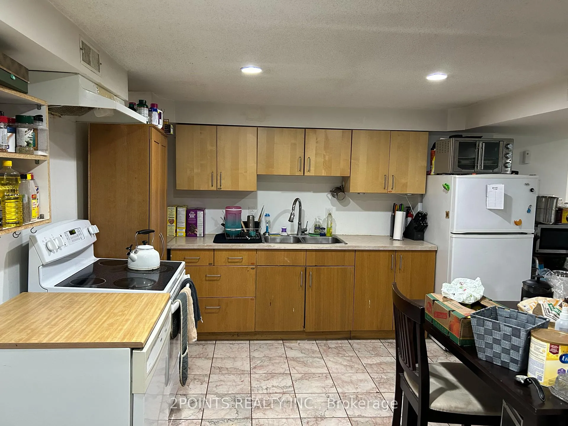 Photo 2 of 49 Mill Arbour Lane, Vaughan, Brownridge — HOMEH