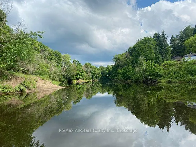Photo 6 of 60 Reed Boulevard, Kawartha Lakes, Somerville — HOMEH