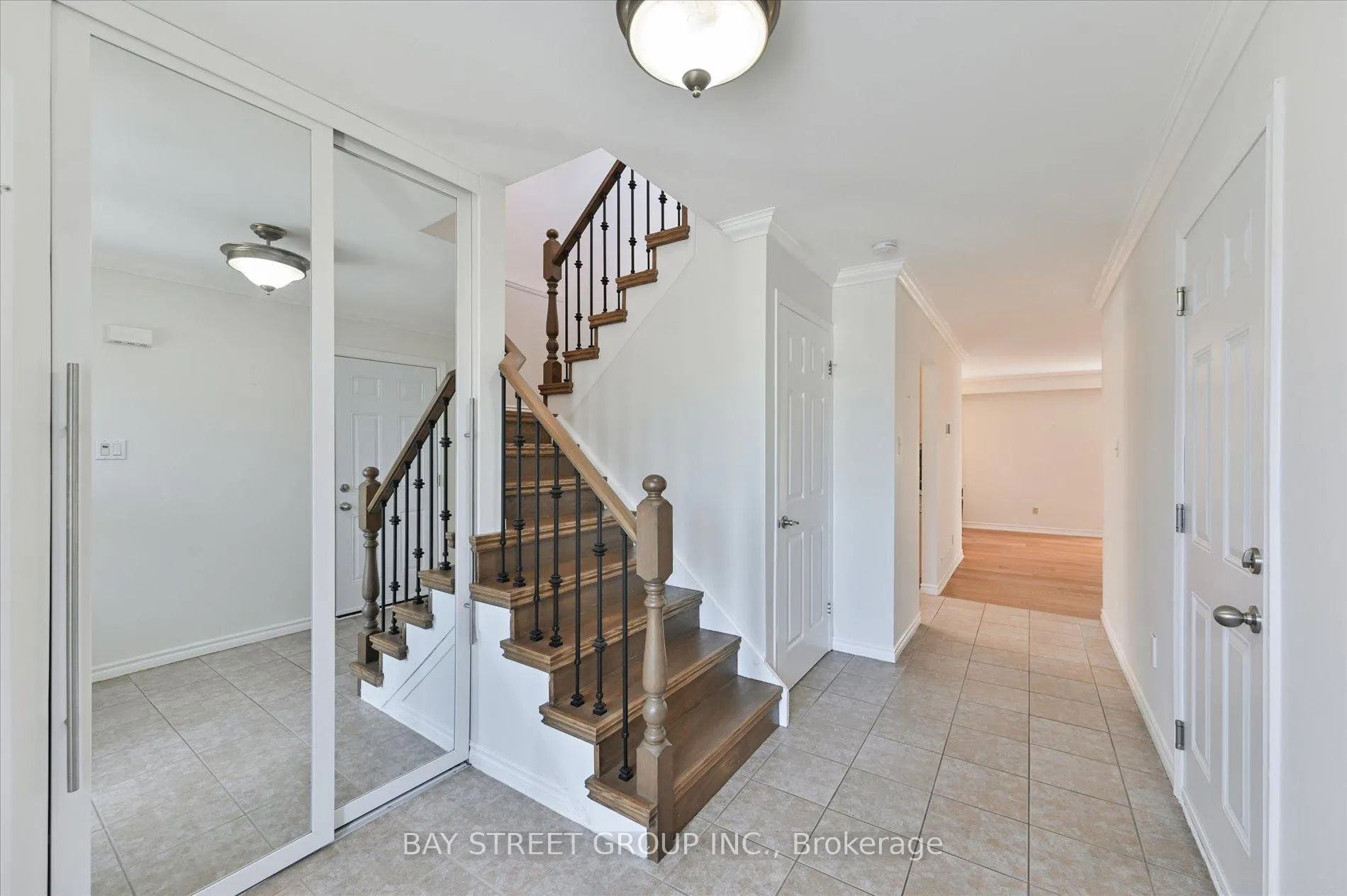 Photo 2 of 378 East 24th Street, Hamilton, Burkholme — HOMEH