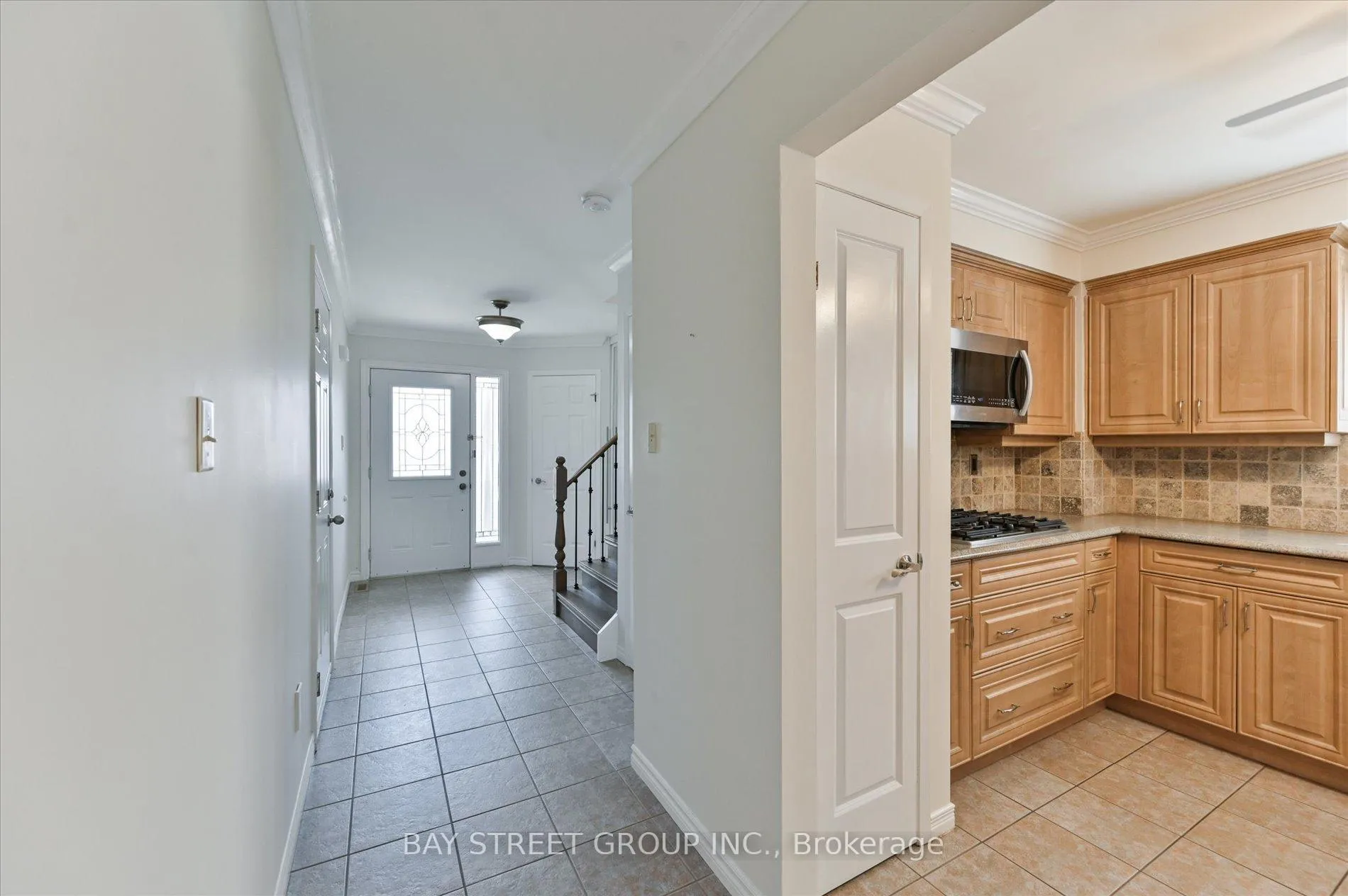 Photo 4 of 378 East 24th Street, Hamilton, Burkholme — HOMEH