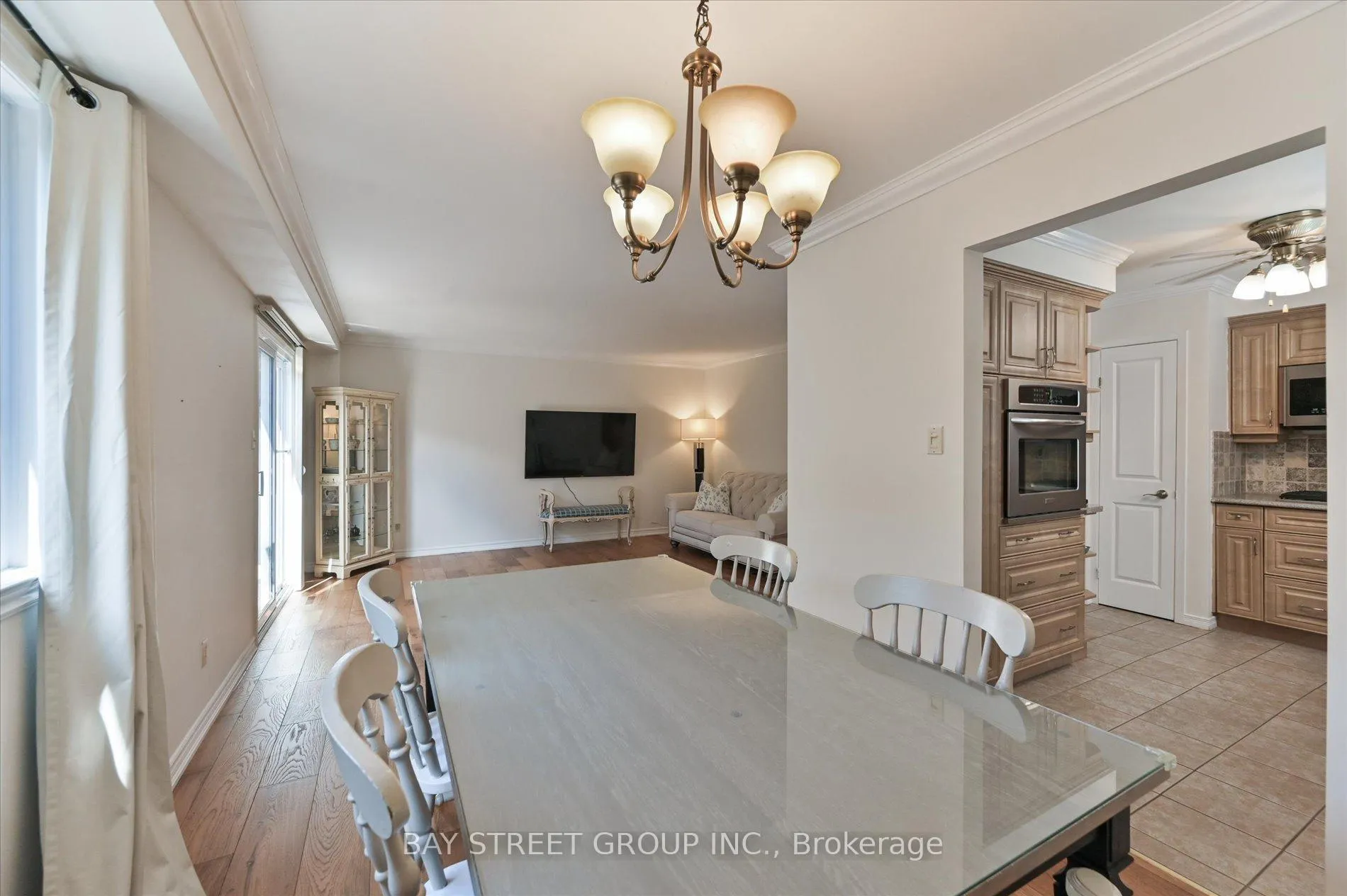 Photo 13 of 378 East 24th Street, Hamilton, Burkholme — HOMEH