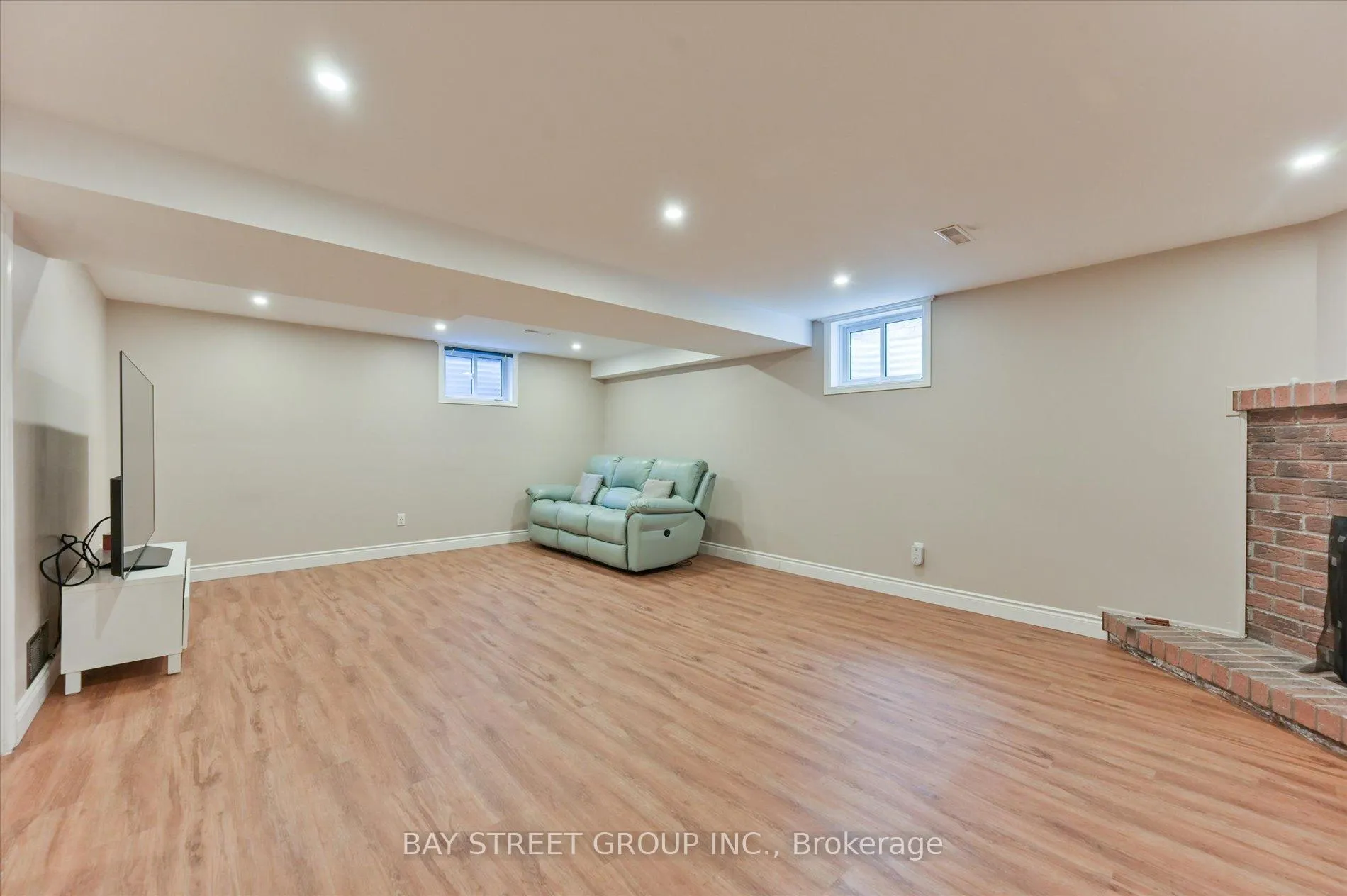 Photo 28 of 378 East 24th Street, Hamilton, Burkholme — HOMEH