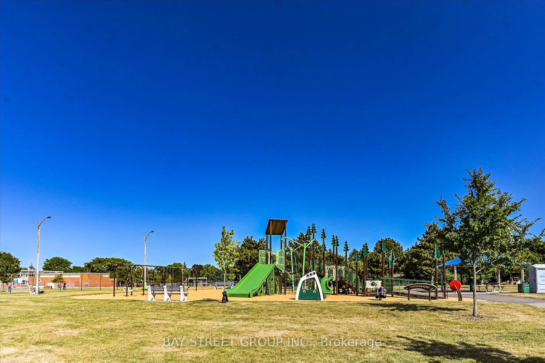 Photo 36 of 378 East 24th Street, Hamilton, Burkholme — HOMEH