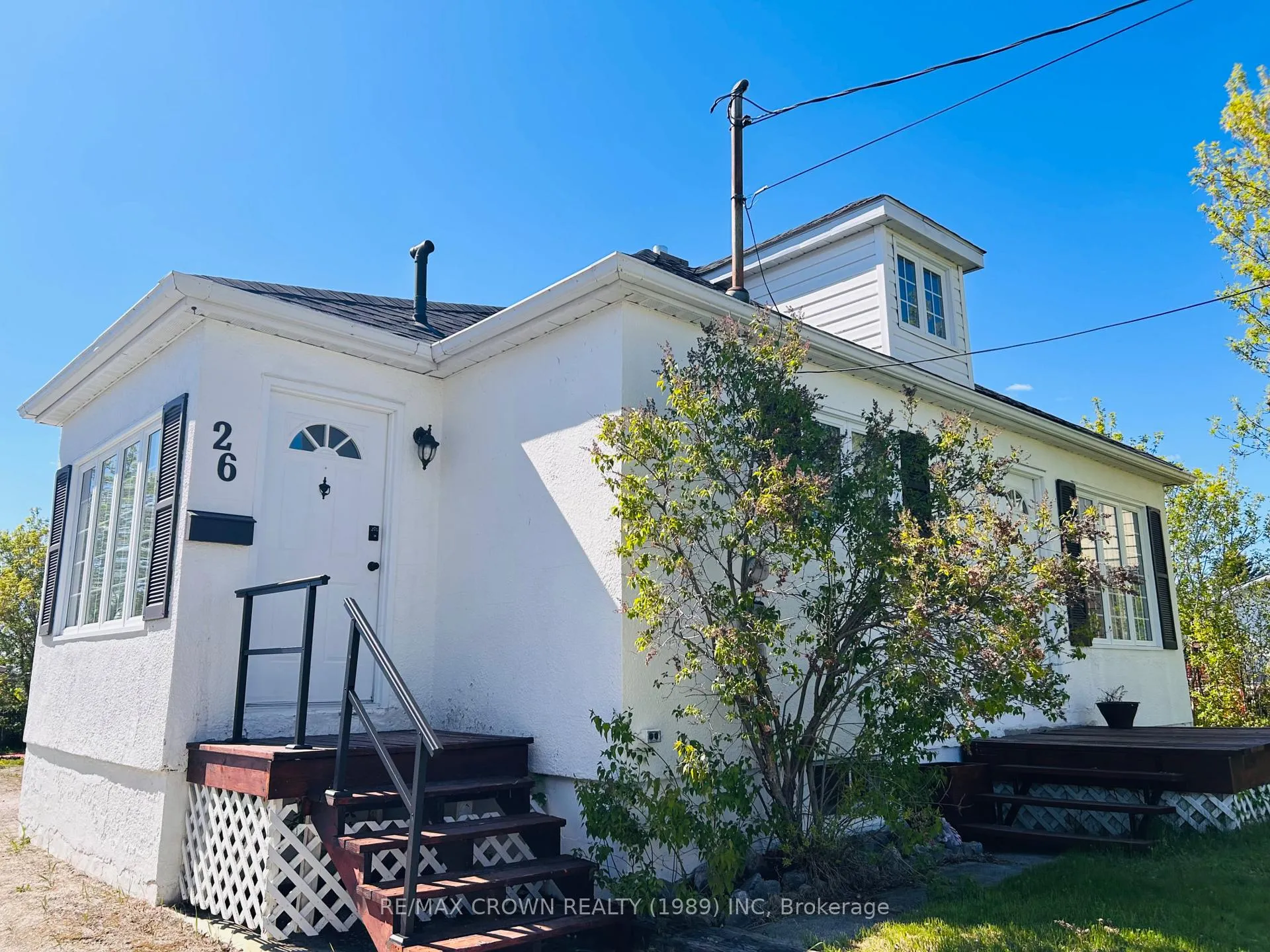 Photo 4 of 26 Frontenac Crescent, Kapuskasing — HOMEH