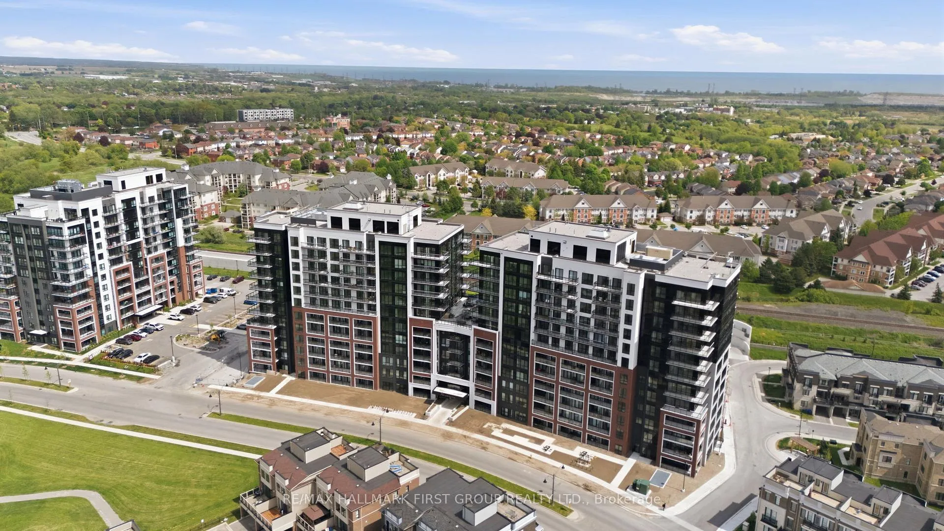 Photo 1 of Unit 902, 51 Clarington Boulevard, Clarington, Bowmanville — HOMEH