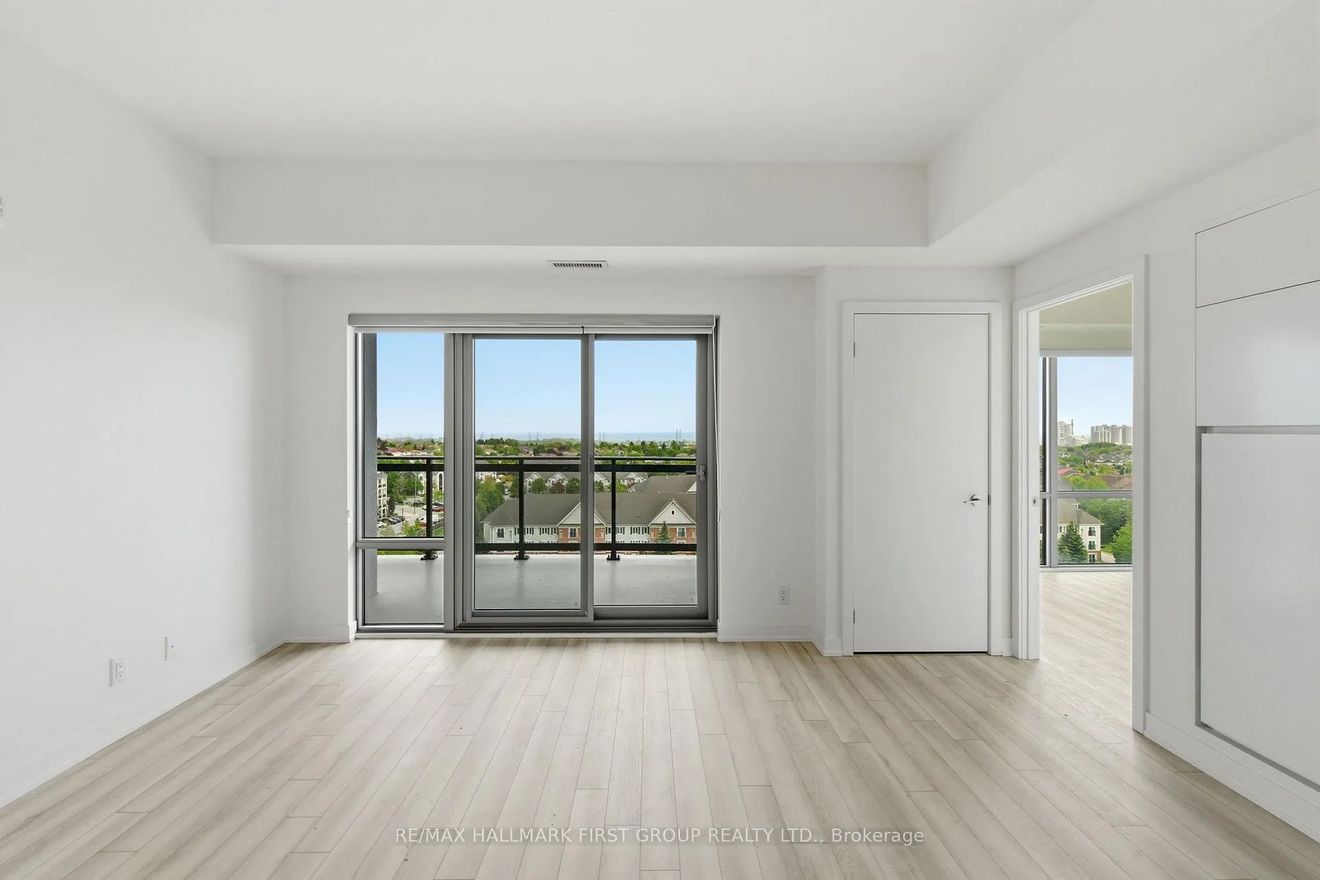 Photo 11 of Unit 902, 51 Clarington Boulevard, Clarington, Bowmanville — HOMEH
