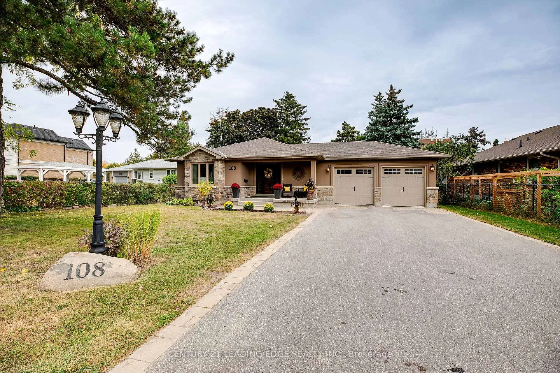 Photo 1 of 108 Robinson Street, Markham, Bullock — HOMEH
