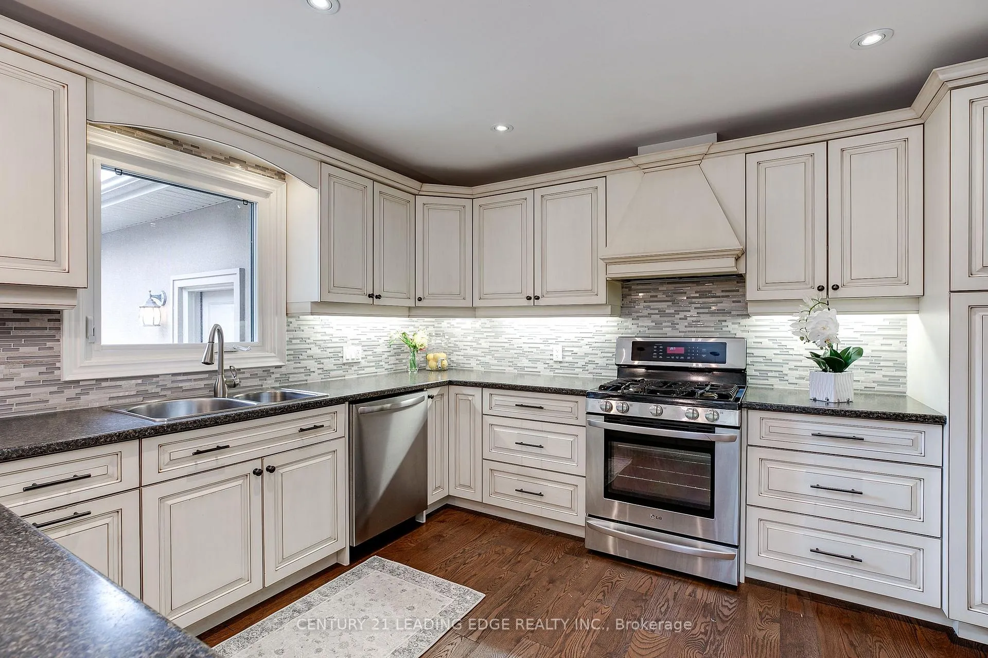 Photo 13 of 108 Robinson Street, Markham, Bullock — HOMEH