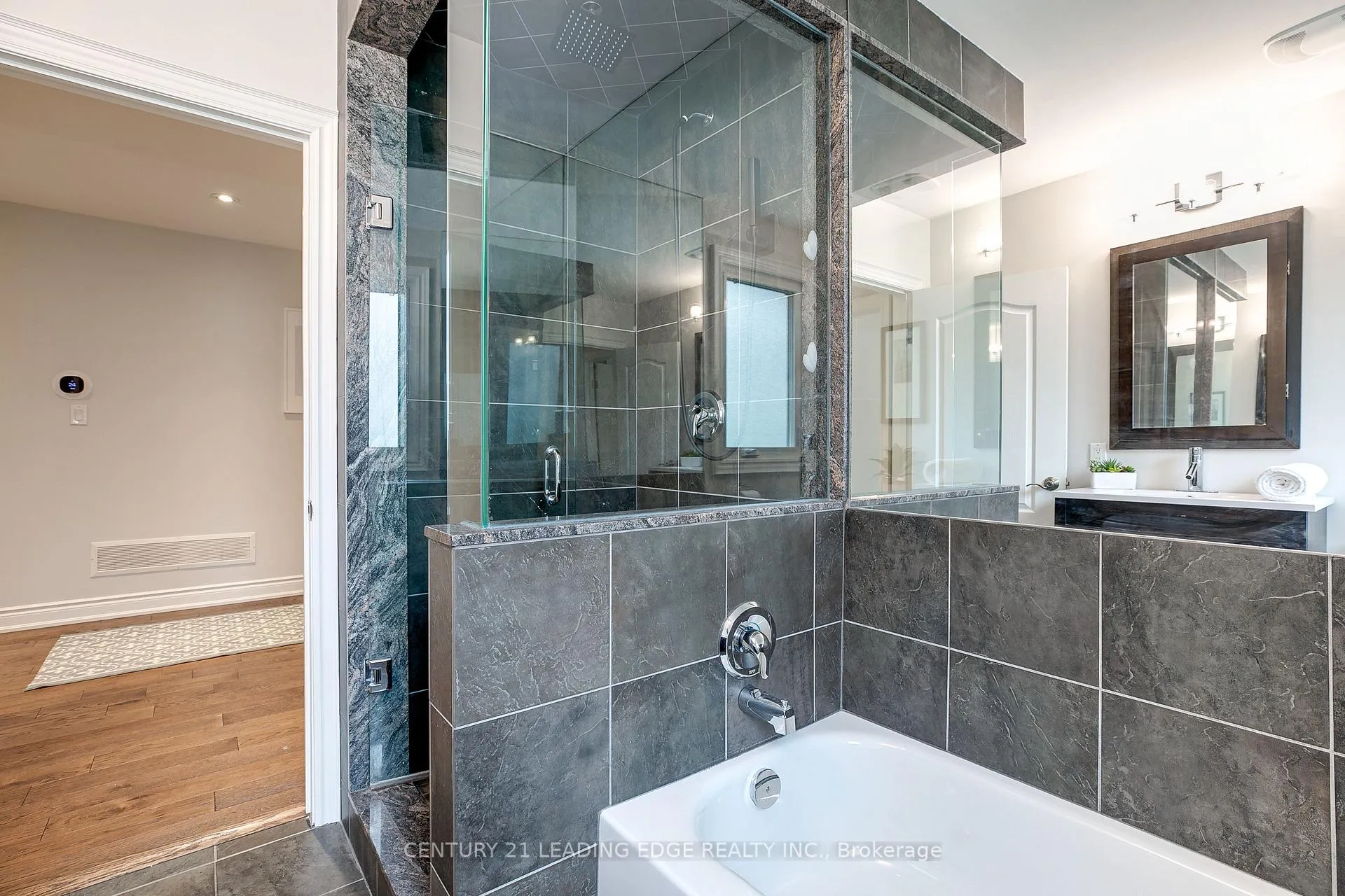 Photo 25 of 108 Robinson Street, Markham, Bullock — HOMEH