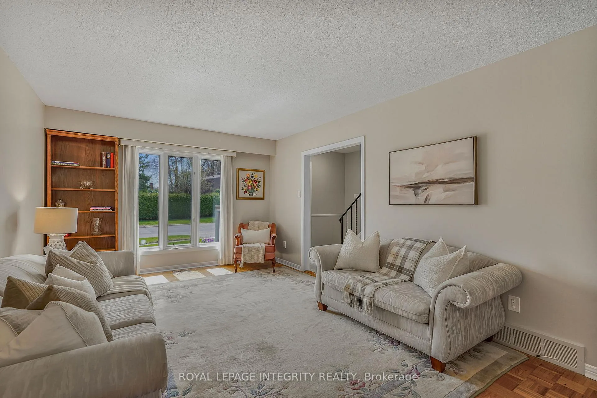 Photo 3 of 74 Valewood Crescent, Ottawa, Blackburn Hamlet — HOMEH
