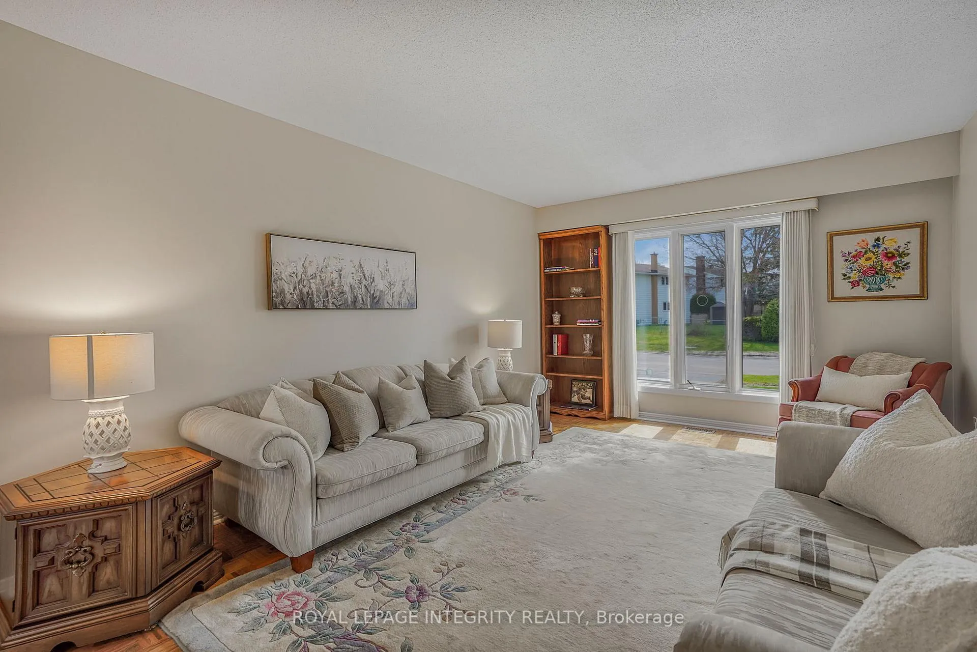 Photo 4 of 74 Valewood Crescent, Ottawa, Blackburn Hamlet — HOMEH