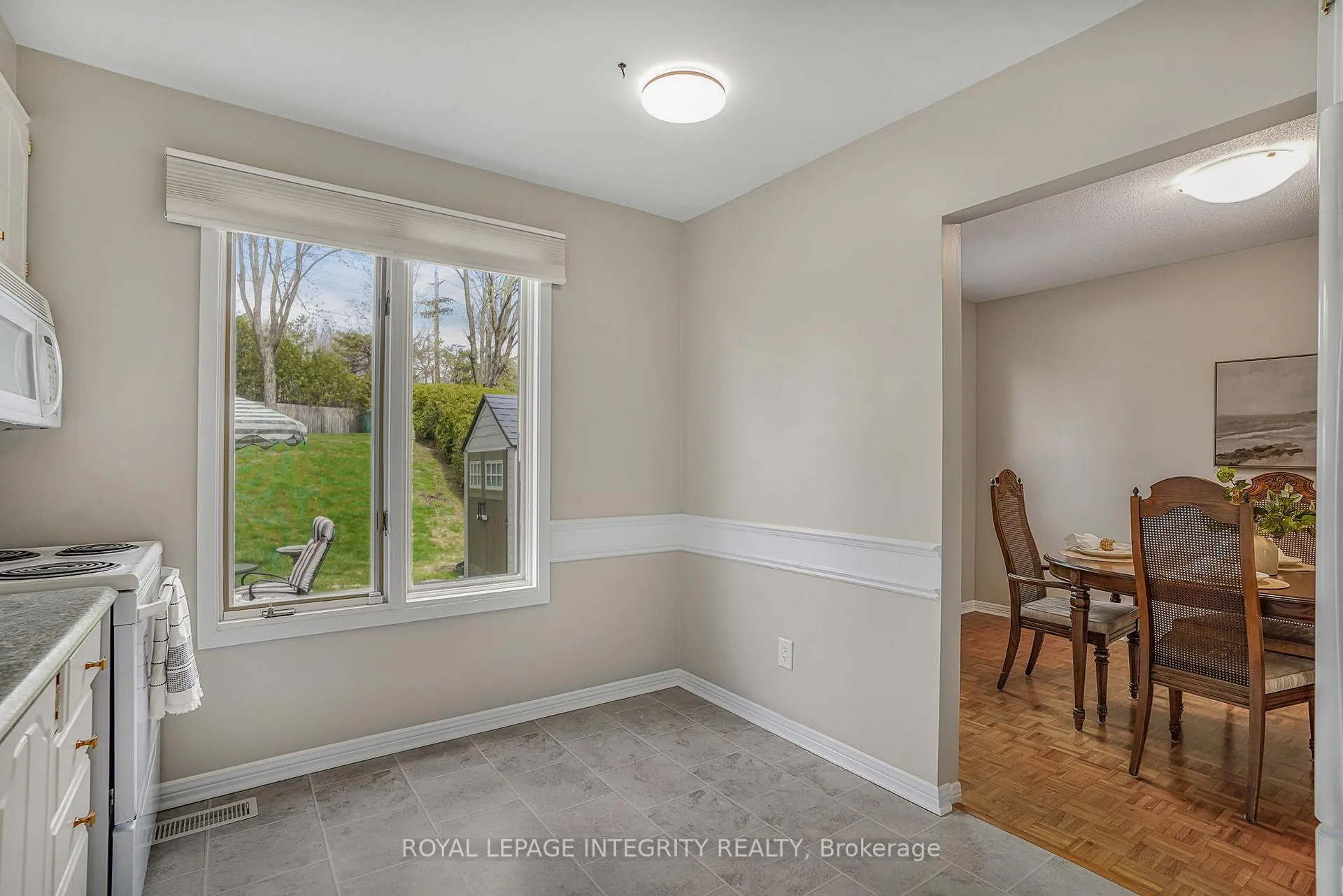 Photo 7 of 74 Valewood Crescent, Ottawa, Blackburn Hamlet — HOMEH
