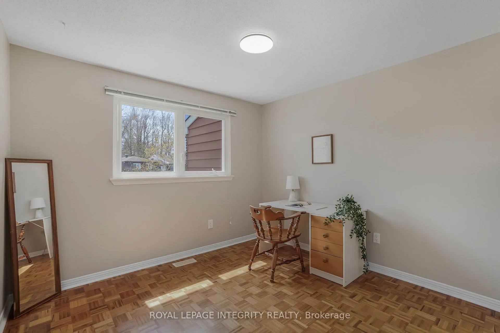 Photo 12 of 74 Valewood Crescent, Ottawa, Blackburn Hamlet — HOMEH