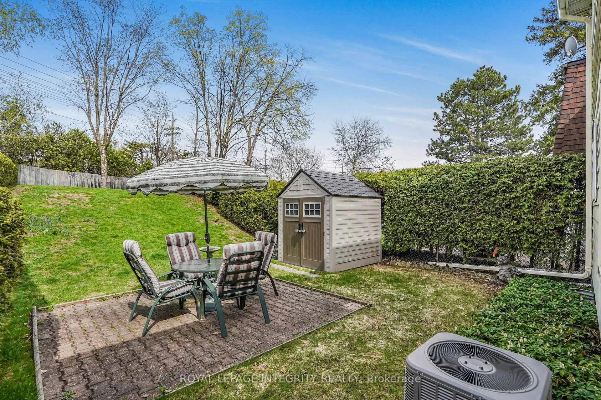 Photo 22 of 74 Valewood Crescent, Ottawa, Blackburn Hamlet — HOMEH