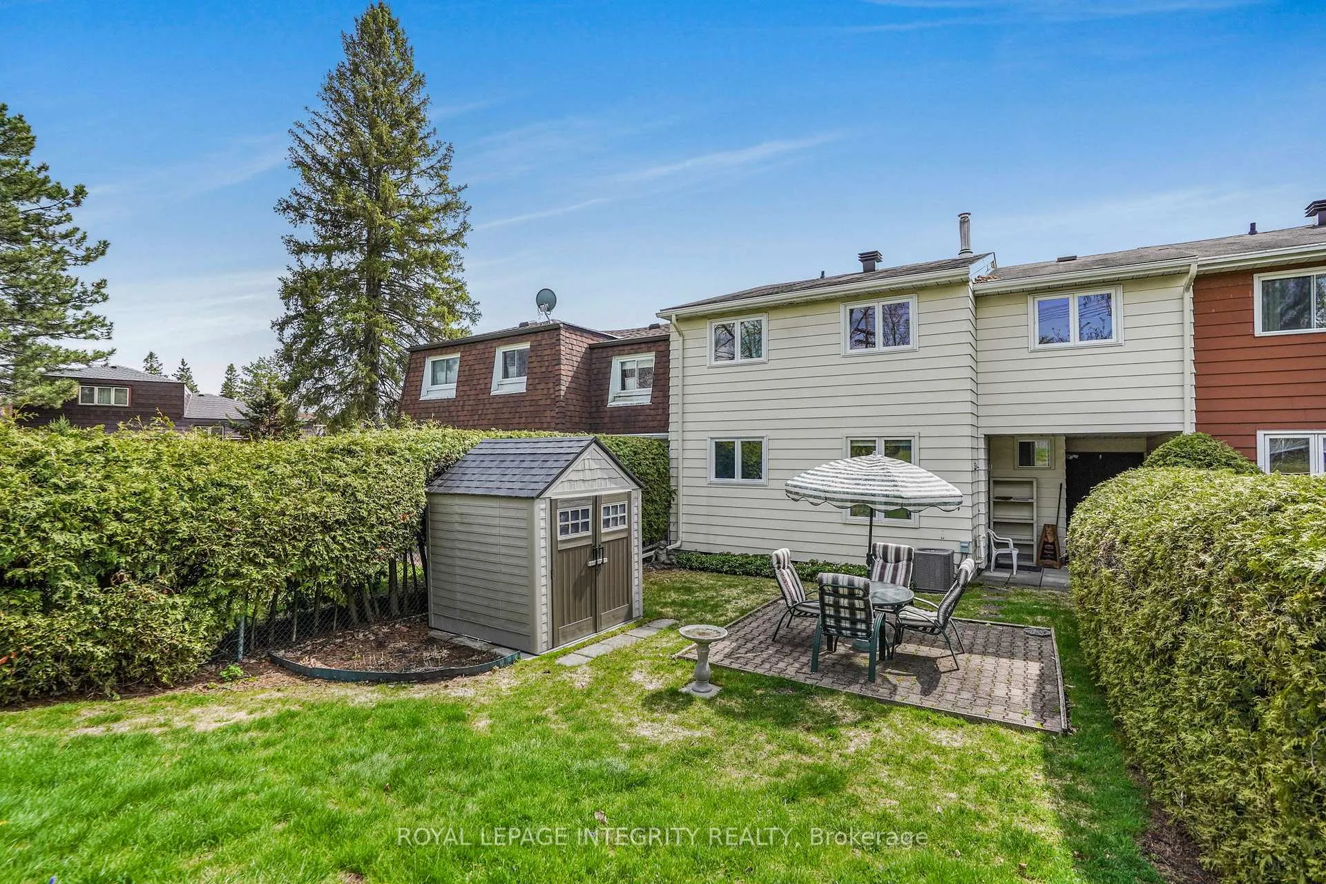 Photo 23 of 74 Valewood Crescent, Ottawa, Blackburn Hamlet — HOMEH