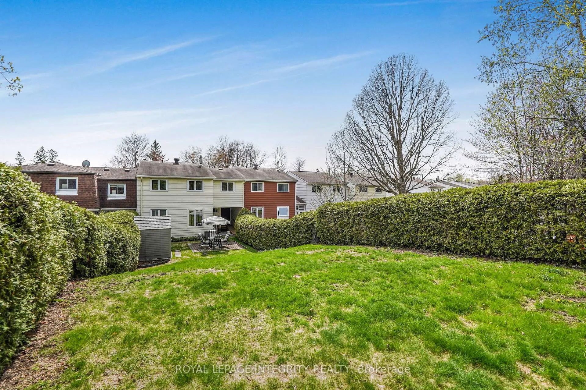 Photo 24 of 74 Valewood Crescent, Ottawa, Blackburn Hamlet — HOMEH
