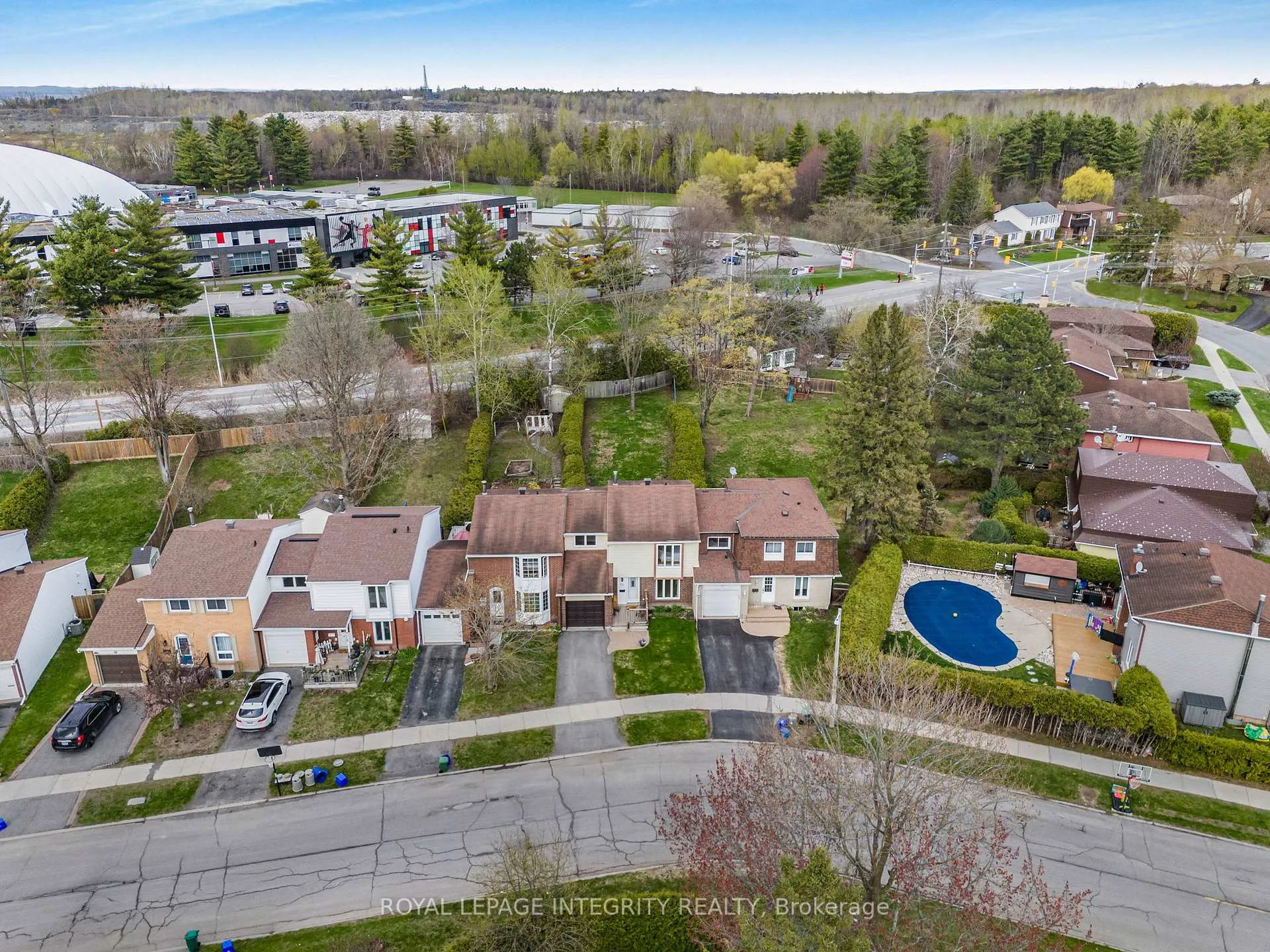 Photo 25 of 74 Valewood Crescent, Ottawa, Blackburn Hamlet — HOMEH