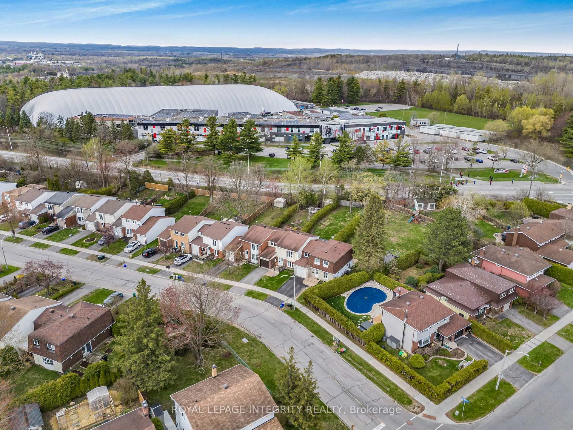 Photo 26 of 74 Valewood Crescent, Ottawa, Blackburn Hamlet — HOMEH