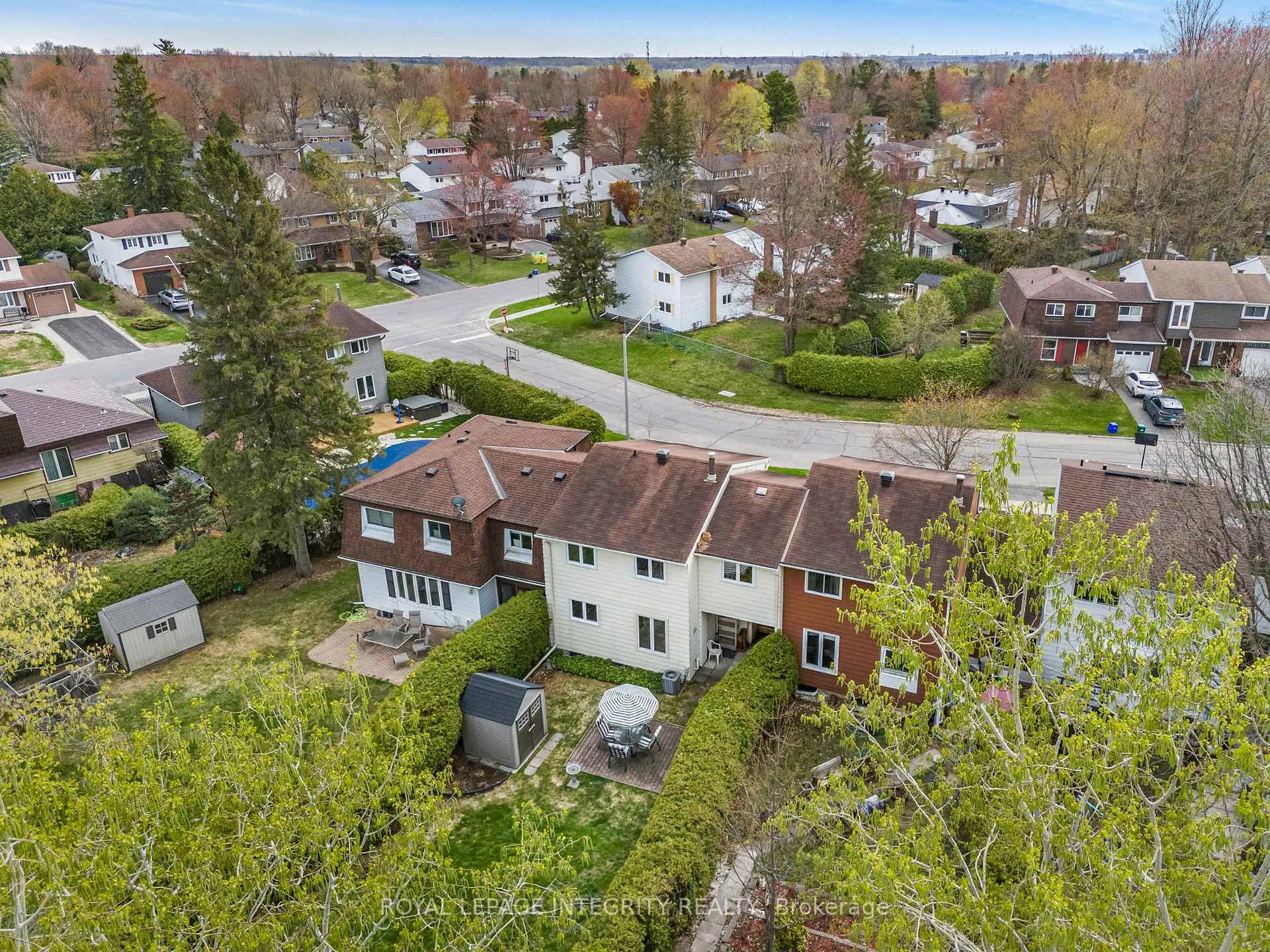 Photo 28 of 74 Valewood Crescent, Ottawa, Blackburn Hamlet — HOMEH