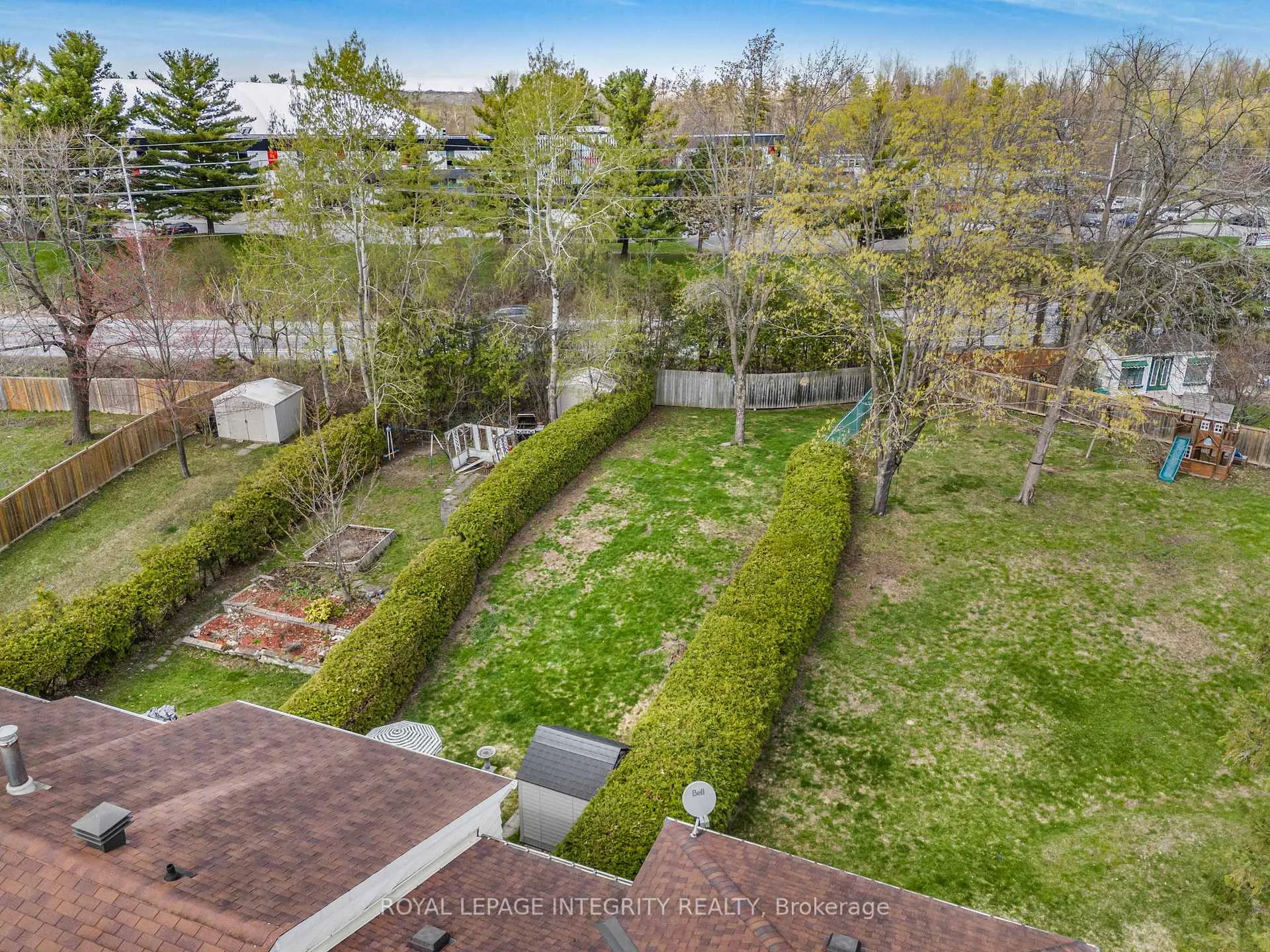 Photo 29 of 74 Valewood Crescent, Ottawa, Blackburn Hamlet — HOMEH