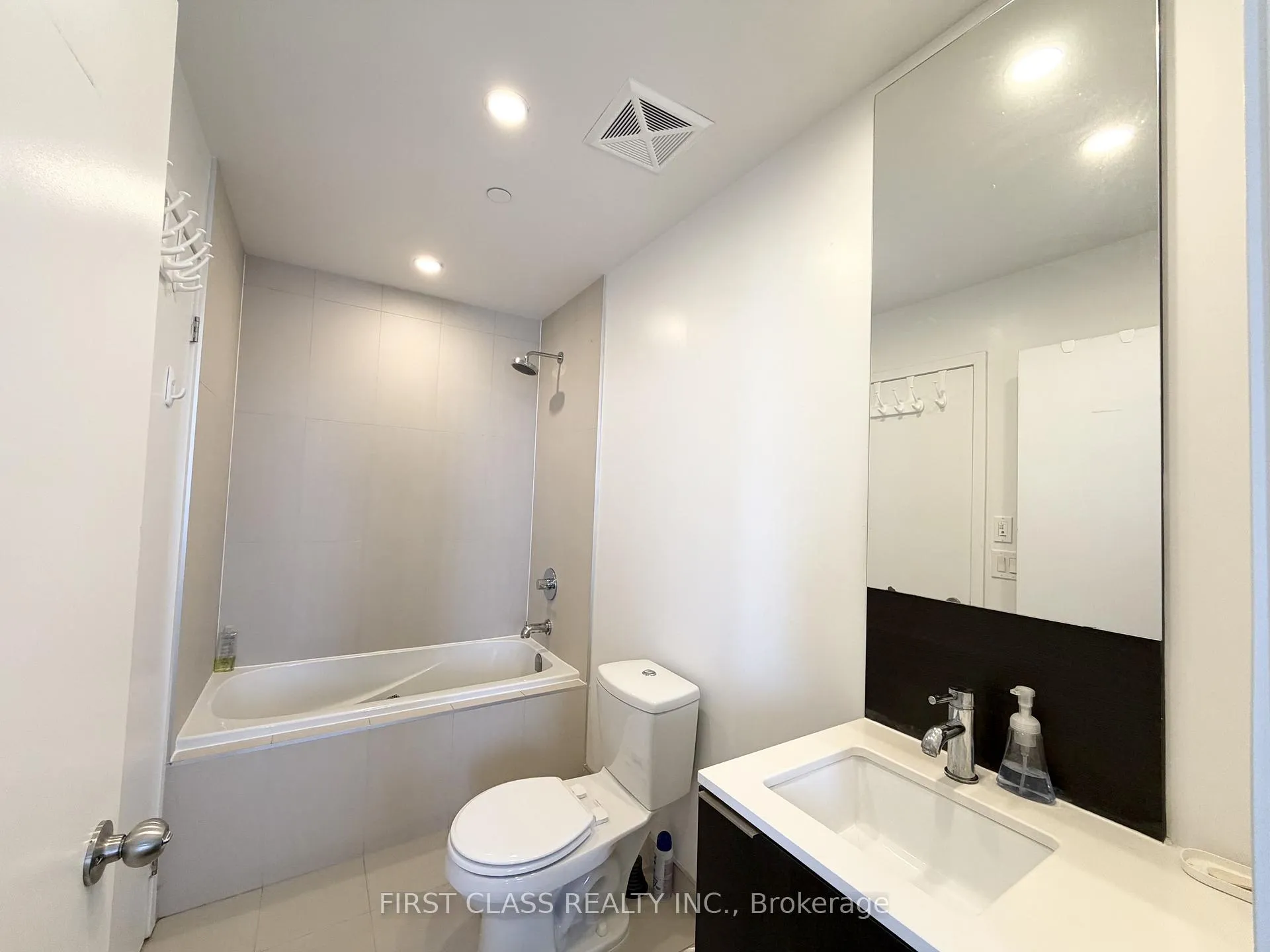 Photo 12 of Unit 1802, 55 Regent Park Boulevard, Toronto, Regent Park — HOMEH