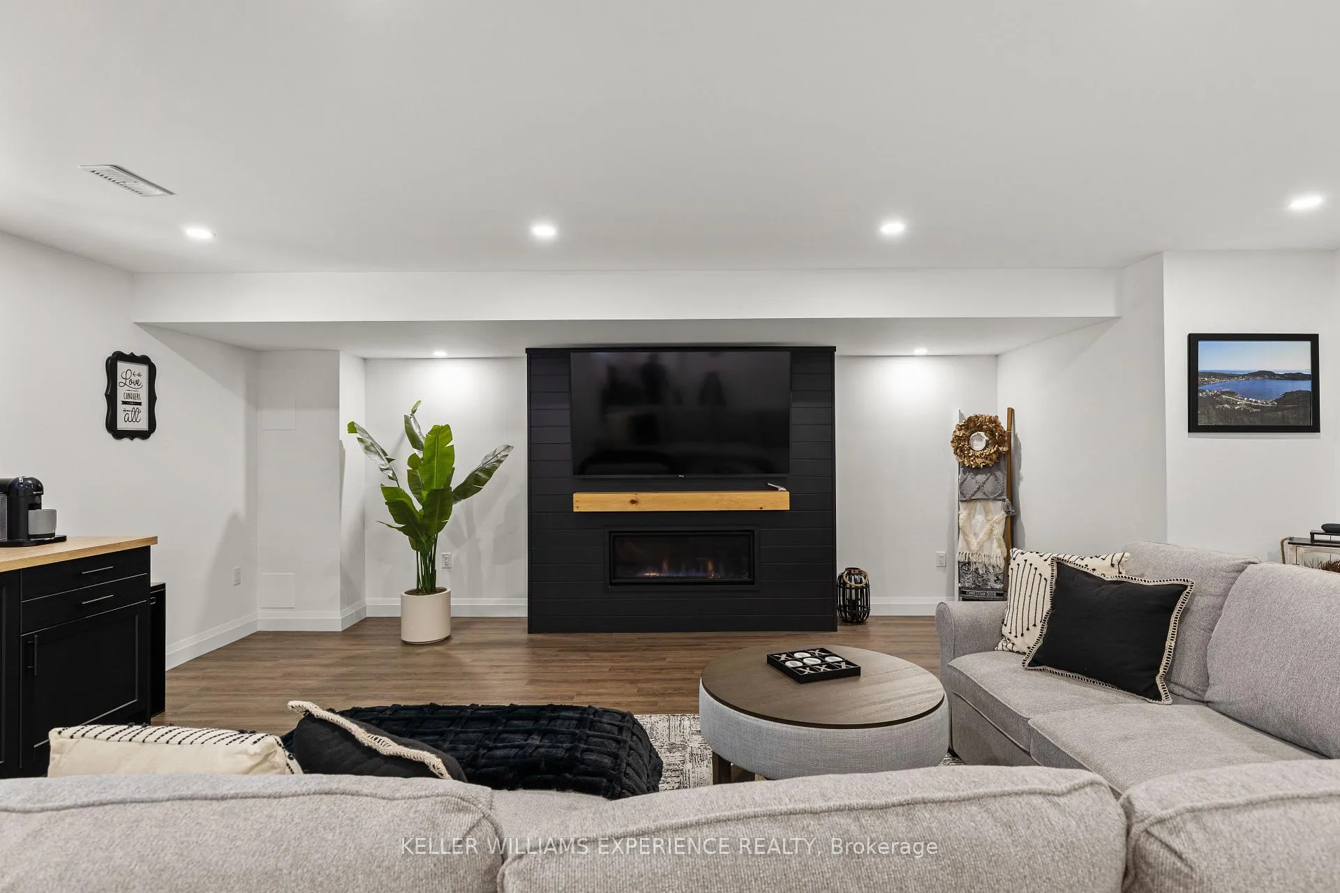 Photo 20 of 222 Lia Drive, Clearview, Stayner — HOMEH