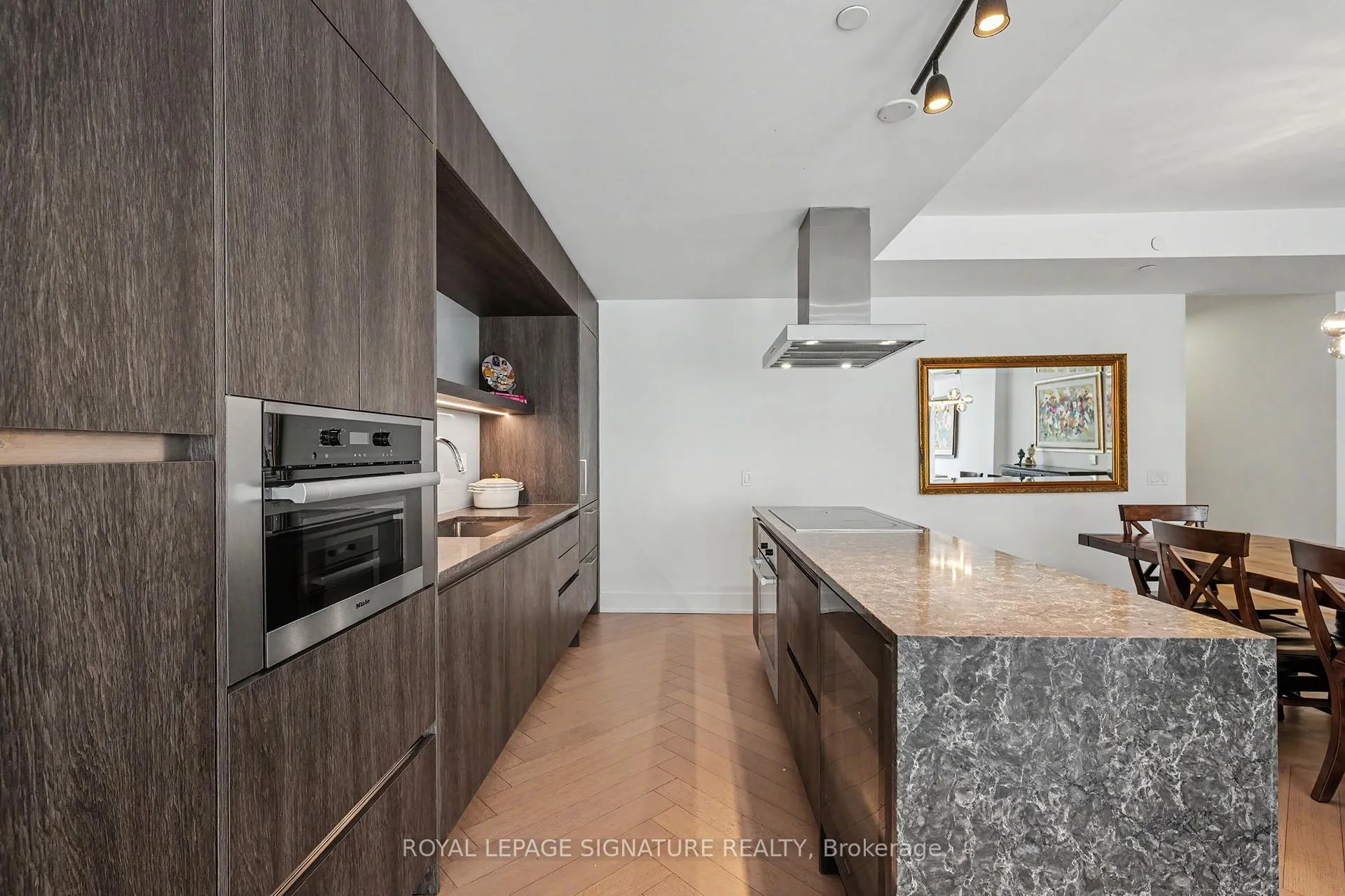 Photo 9 of Unit 512, 6 Jackes Avenue, Toronto, Rosedale-Moore Park — HOMEH