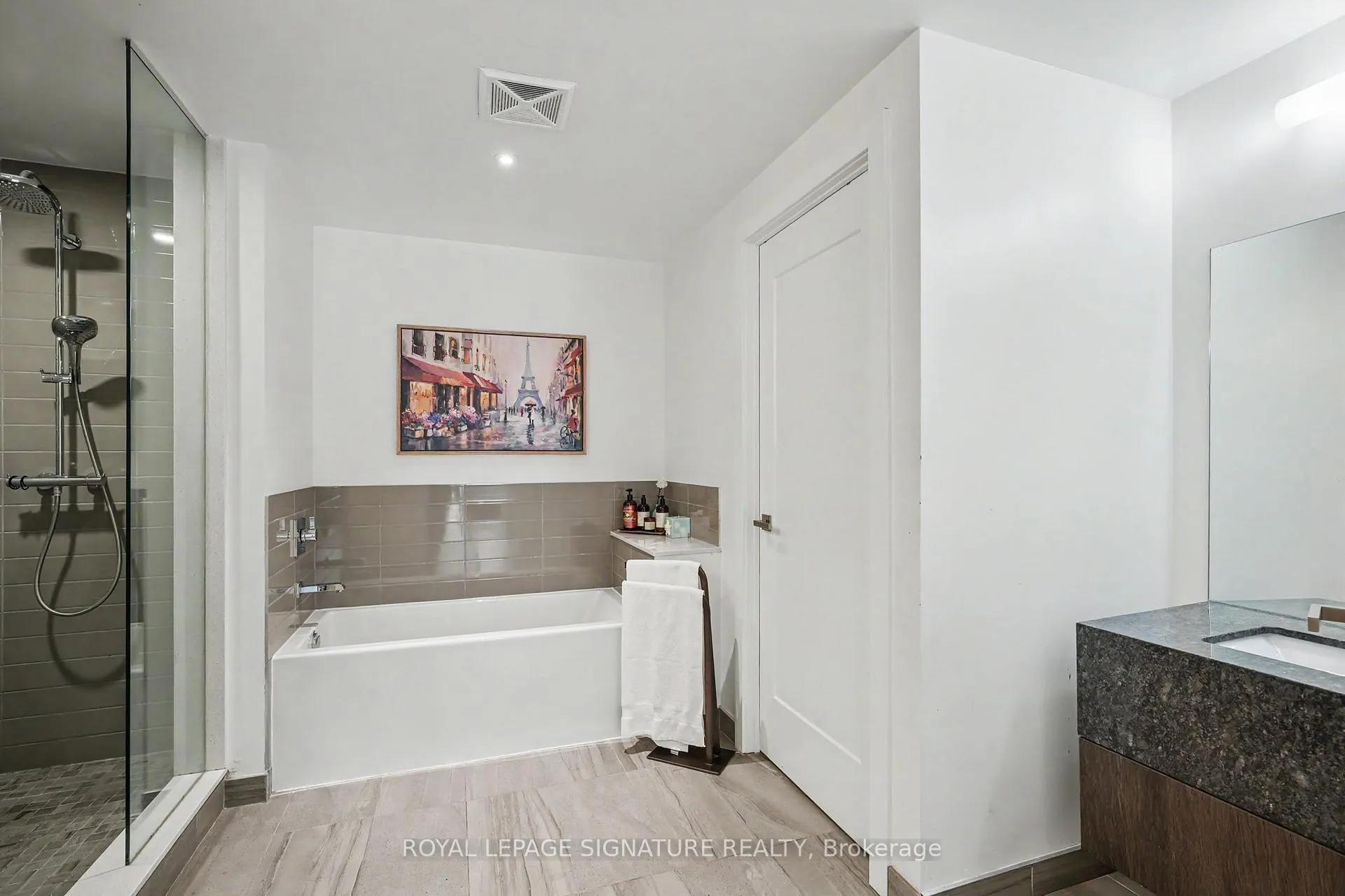 Photo 14 of Unit 512, 6 Jackes Avenue, Toronto, Rosedale-Moore Park — HOMEH