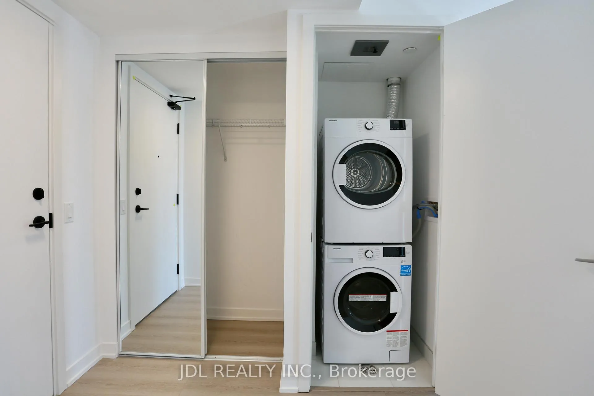 Photo 10 of Unit 1808, 100 Queen Street E, Toronto, Church-Yonge Corridor — HOMEH