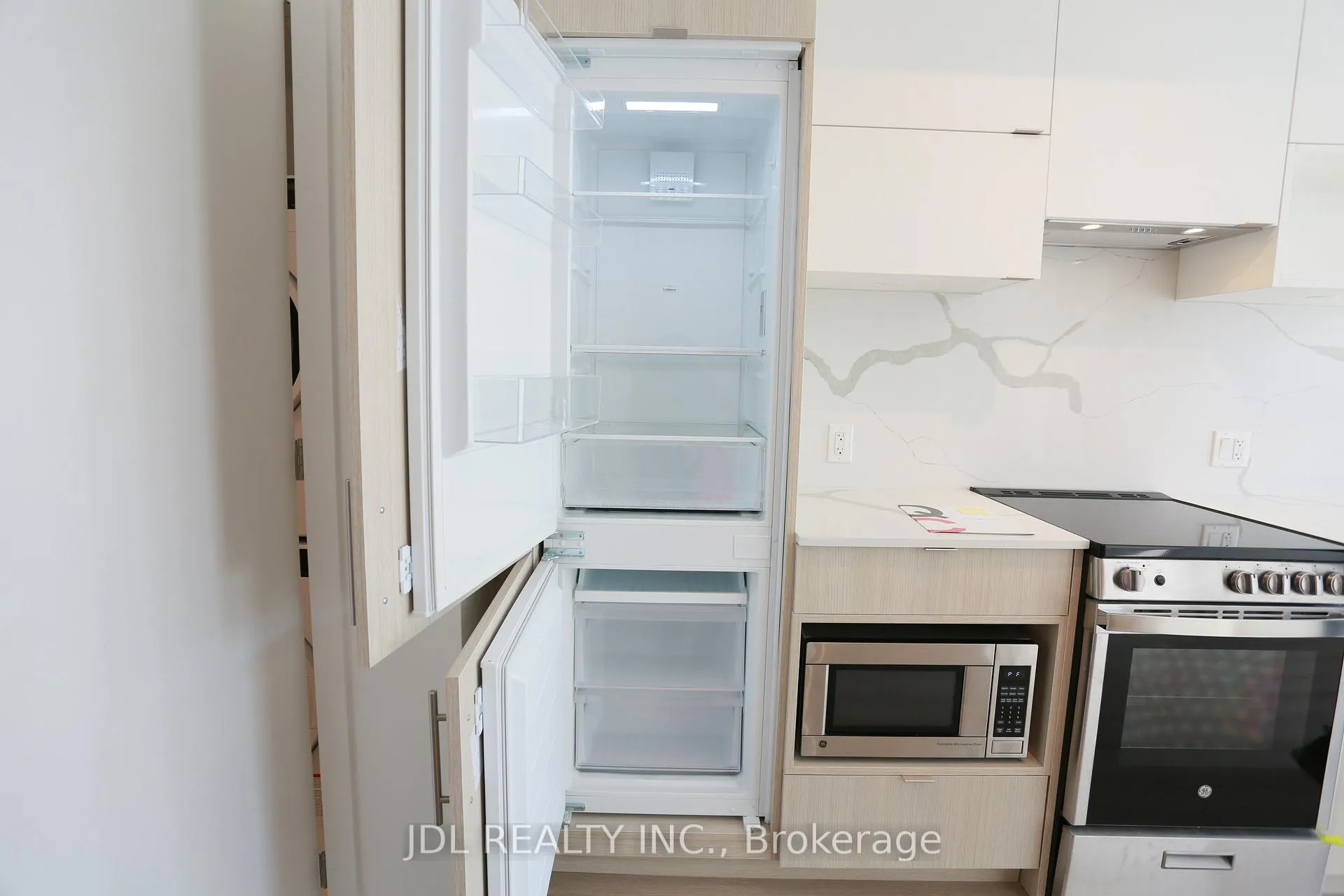Photo 11 of Unit 1808, 100 Queen Street E, Toronto, Church-Yonge Corridor — HOMEH