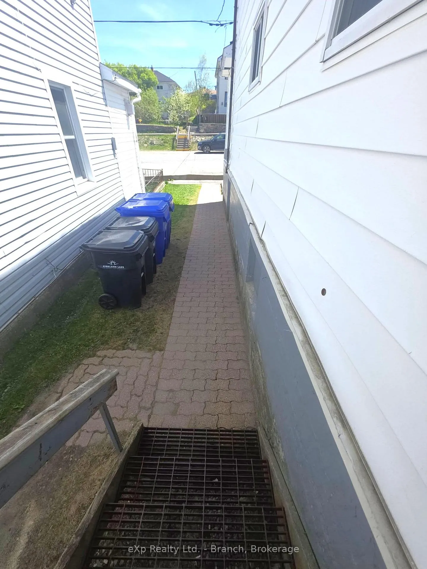 Photo 4 of 31 Woods Street, Kirkland Lake, KL & Area — HOMEH