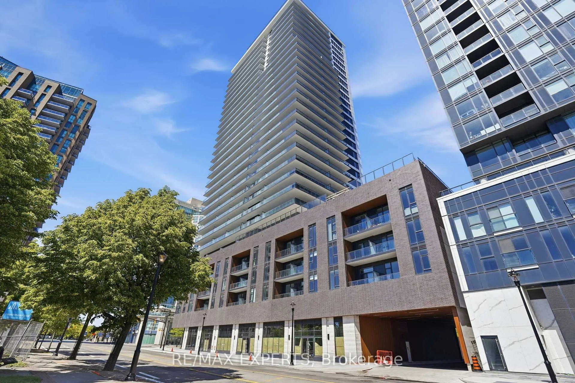 Photo 2 of Unit 2104, 2075 Lakeshore Road, Burlington, Brant — HOMEH