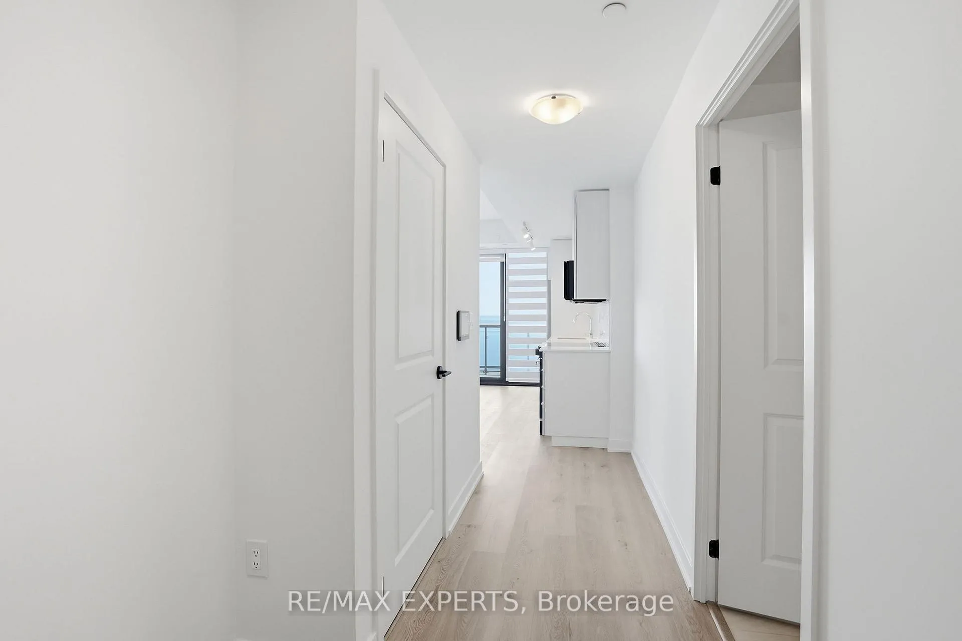 Photo 6 of Unit 2104, 2075 Lakeshore Road, Burlington, Brant — HOMEH