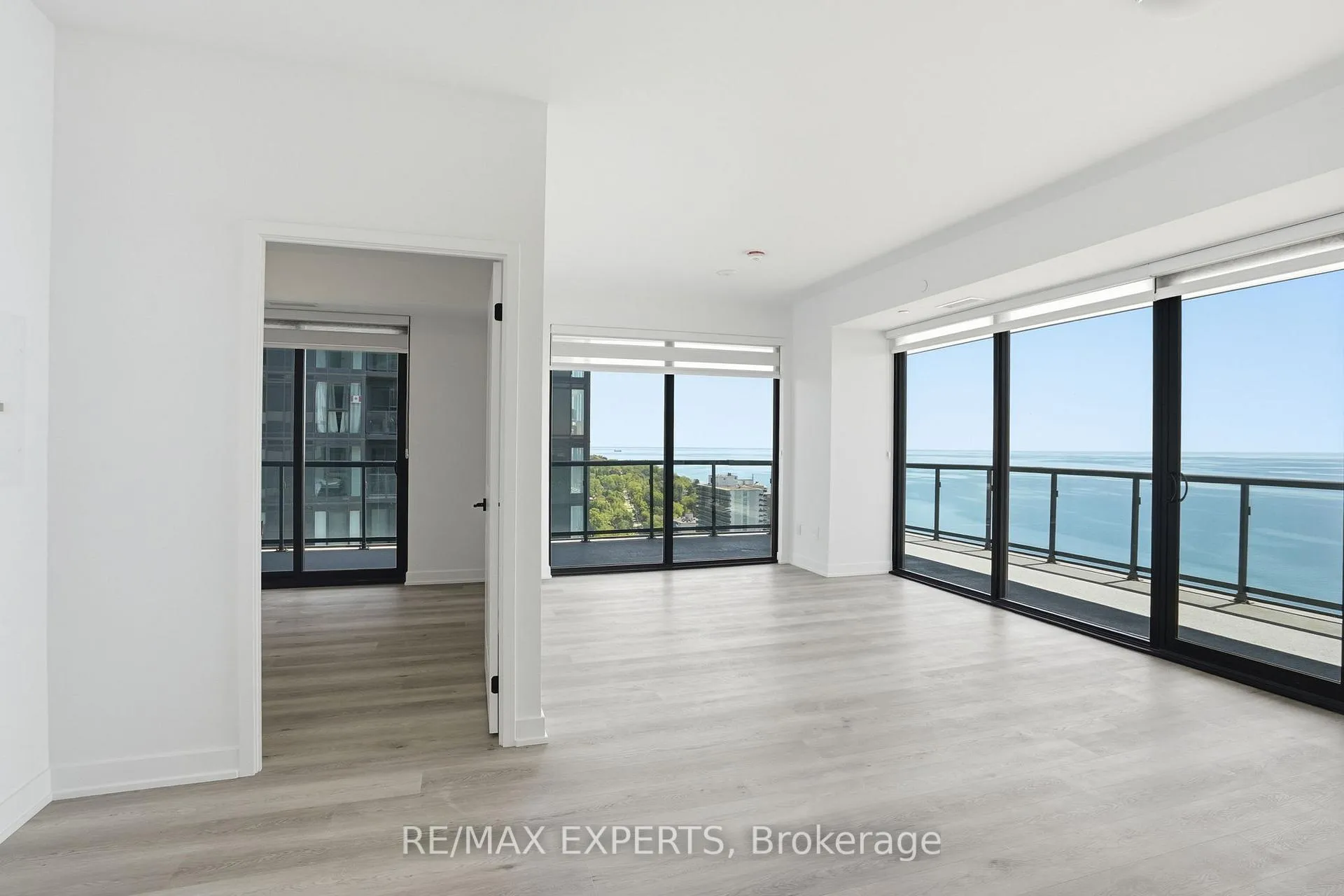 Photo 7 of Unit 2104, 2075 Lakeshore Road, Burlington, Brant — HOMEH
